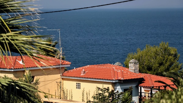 What to See in Nikiti: A Comprehensive Travel & Weather Guide