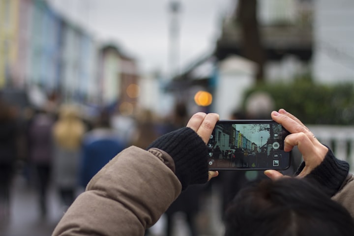 Make Extra Money Taking Photos From Your Smartphone