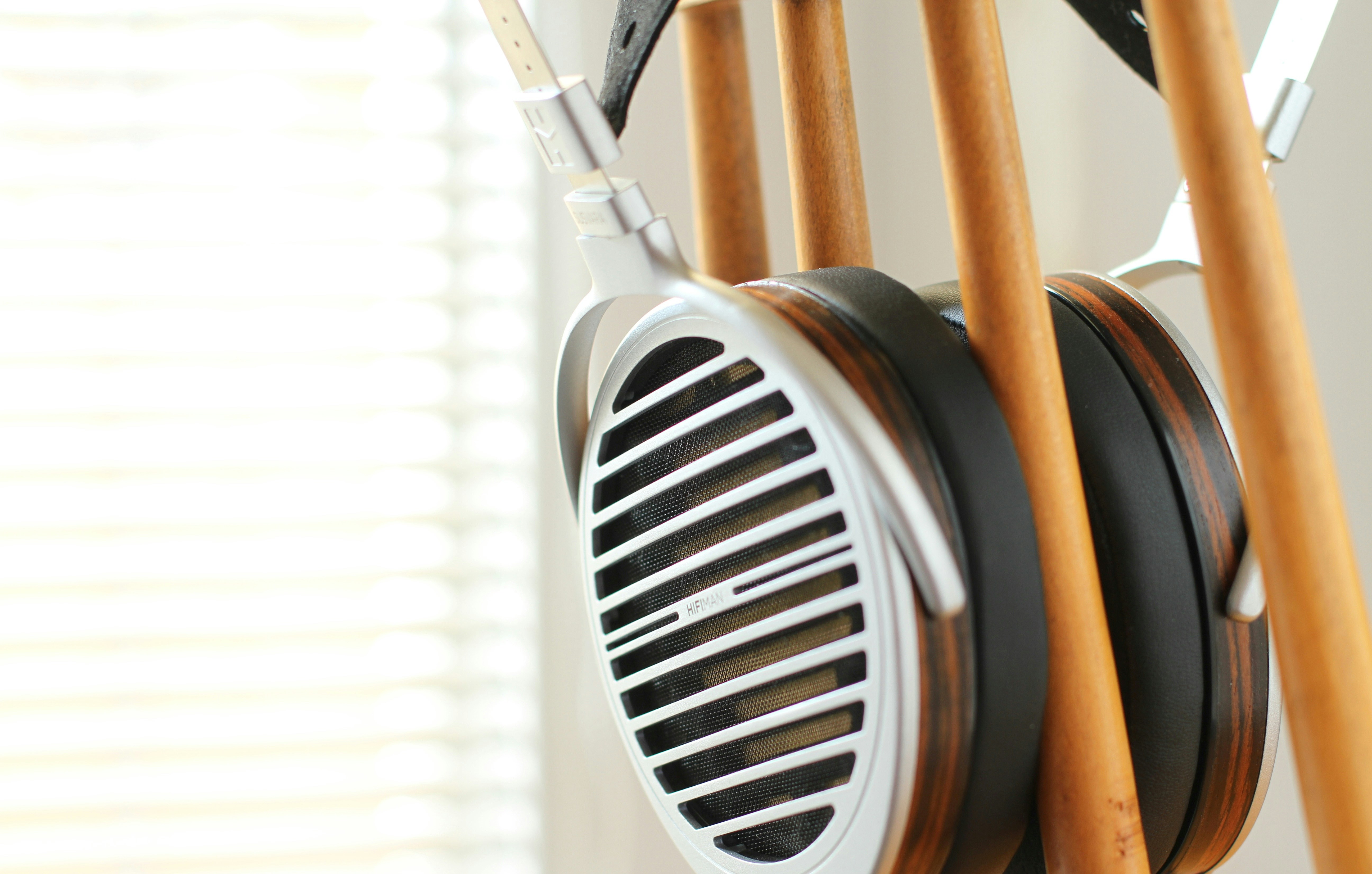 white and gray round fan