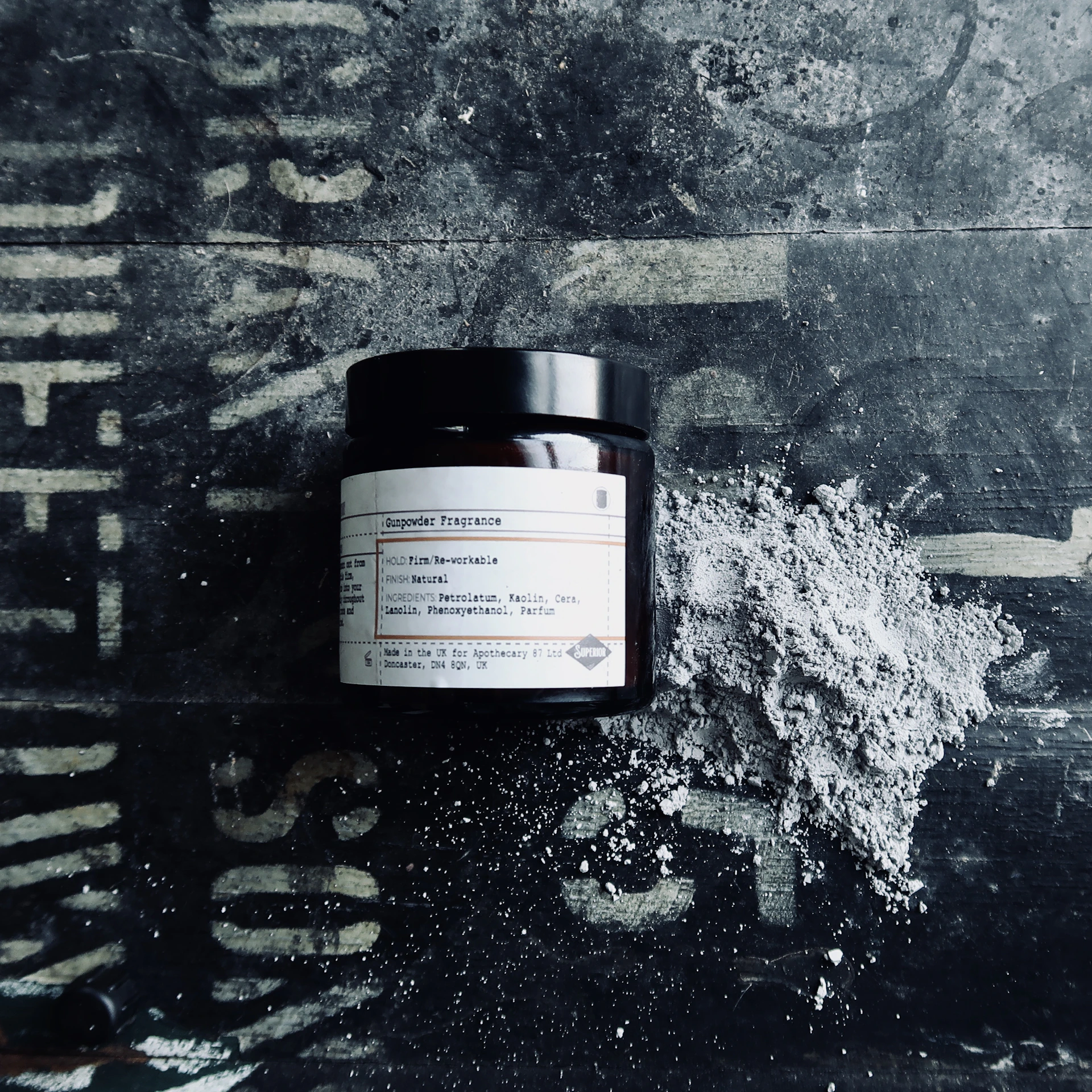 gray computer monitor