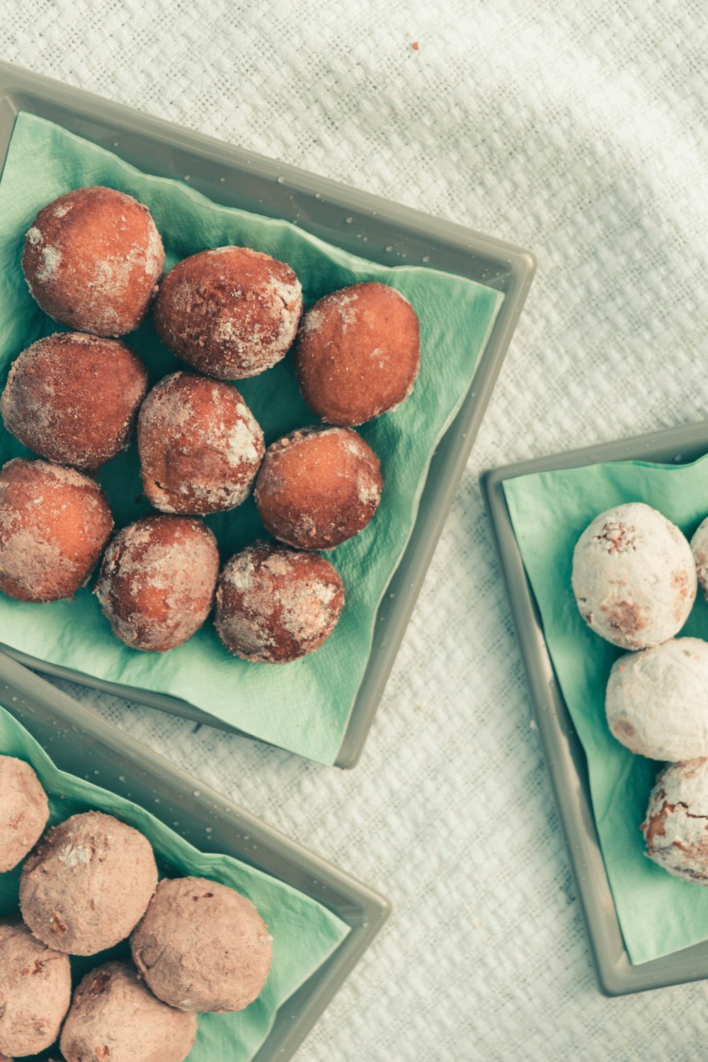 red round fruits in clear plastic container