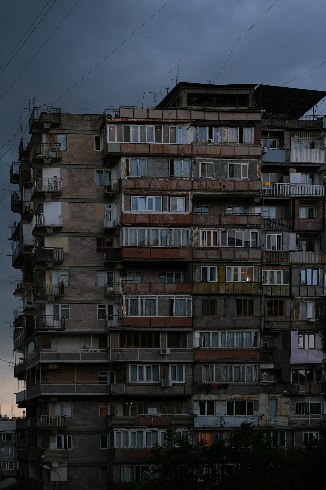 brown concrete building during daytime