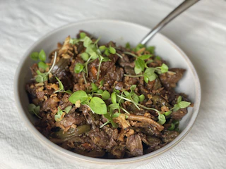 Bò xào nấm