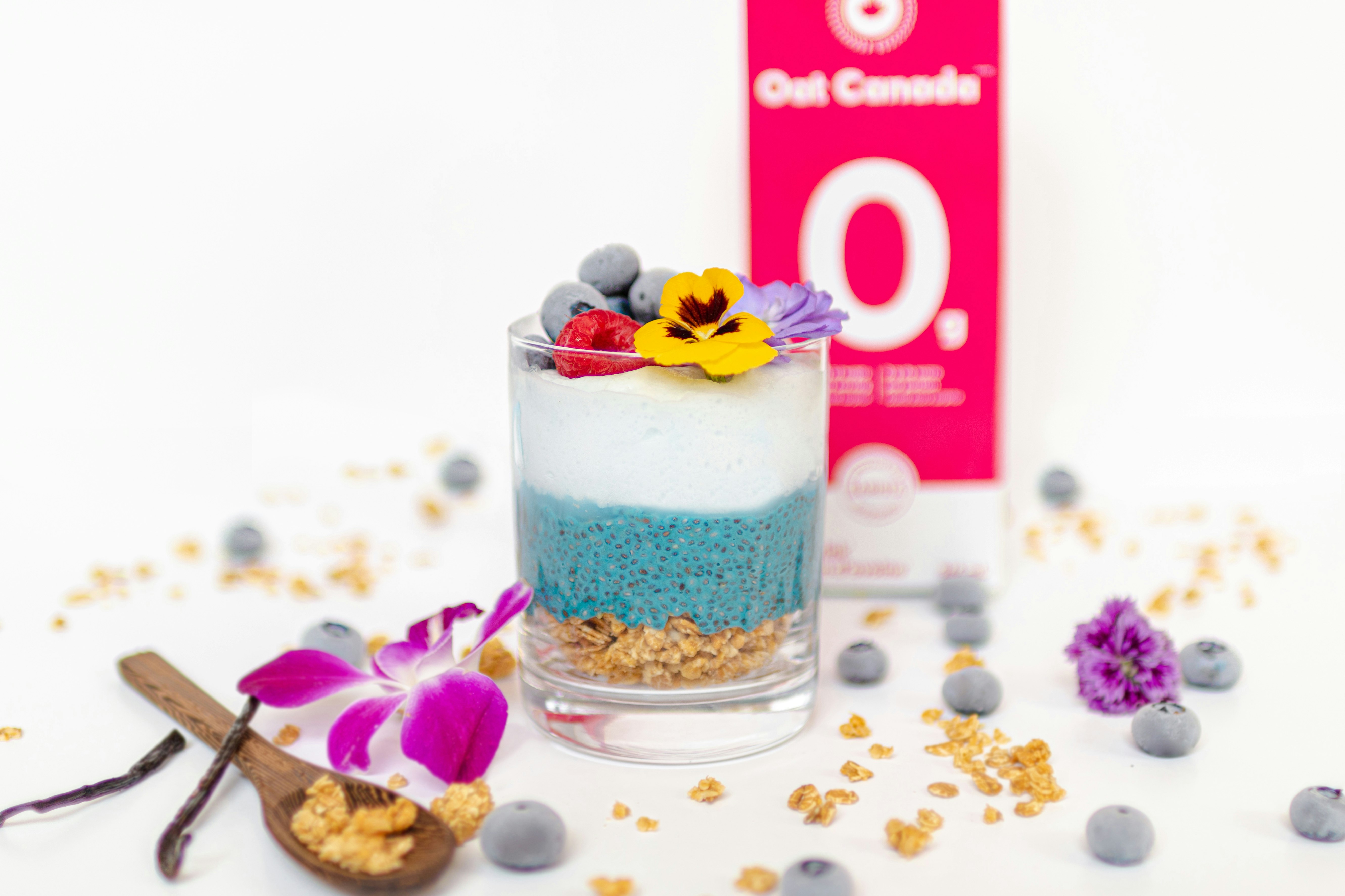 Start your day with Oat Canada's 0g of sugar oat milk. ☀️      
Here’s an easy vegan chia pudding breakfast! Serves 2 to 3. Recipe below👇     
     
Top layer:     
Garnish of your choice. We used blueberries, raspberries, and edible flowers. 🌸 Top these on some coconut whipped cream.      
     
Chia pudding layer:     
8 tbsp chia seeds     
300 mL Oat Canada 0g of sugar oat milk      
1 tsp ceremonial grade matcha powder     
1 tbsp blue spirulina powder     
1/4 tsp Madagascar vanilla bean    
2 tsp organic maple syrup     
    
     
Bottom layer:     
Granola      

Visit  https://www.oatcanada.com/