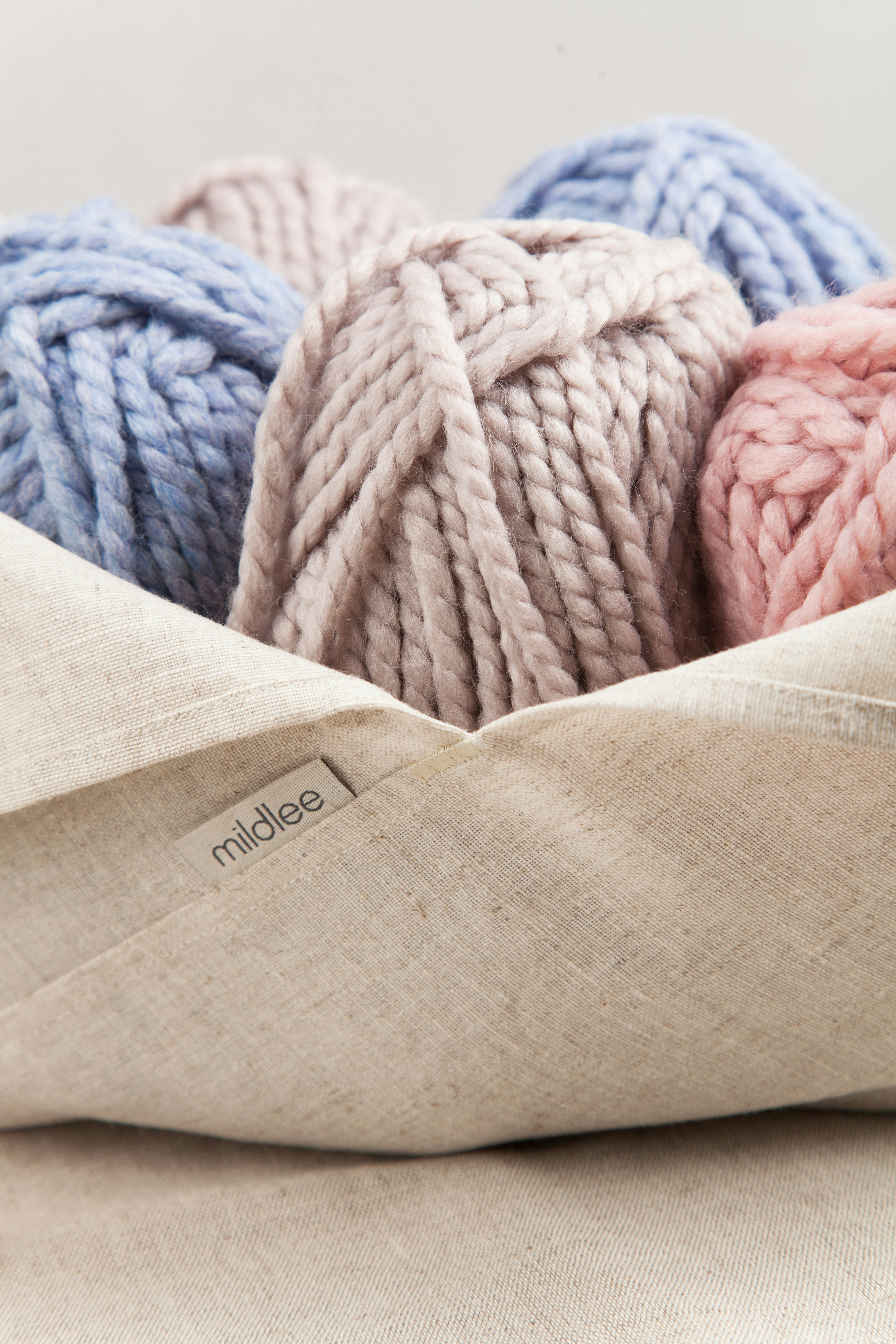 Come unire il filo di un nuovo gomitolo durante la lavorazione