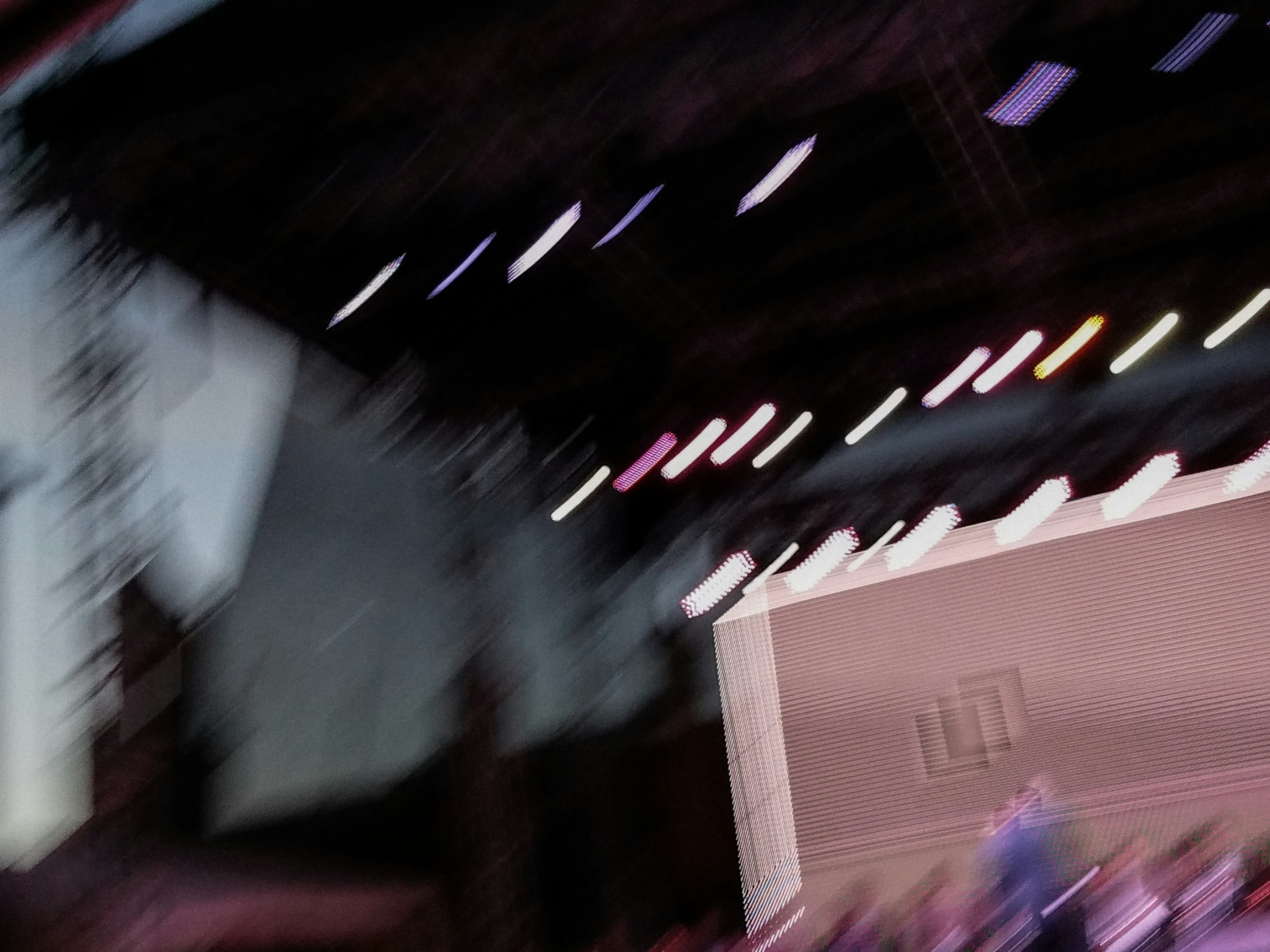 皇马震怒！卡马文加红牌引争议，欧冠出局恐致赛季四大皆空｜世界杯投注规则官方网站（封面配图）