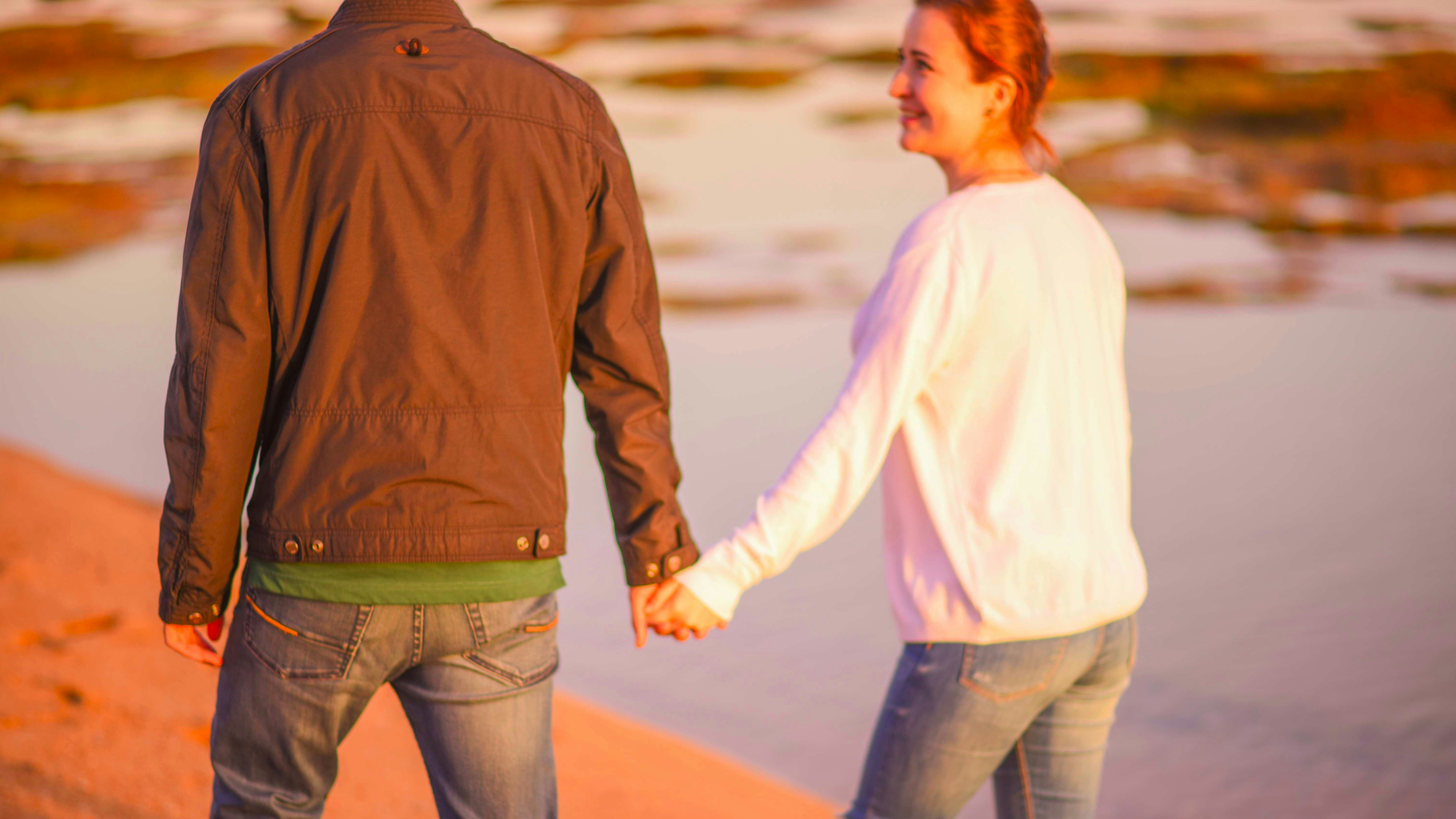 Dating Decoded: Understanding the Signals and Sealing the Deal