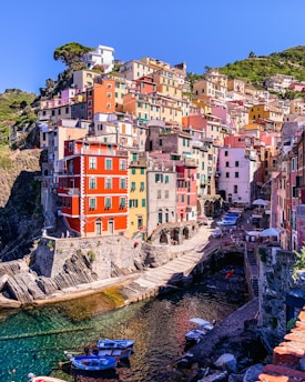 houses near body of water during daytime