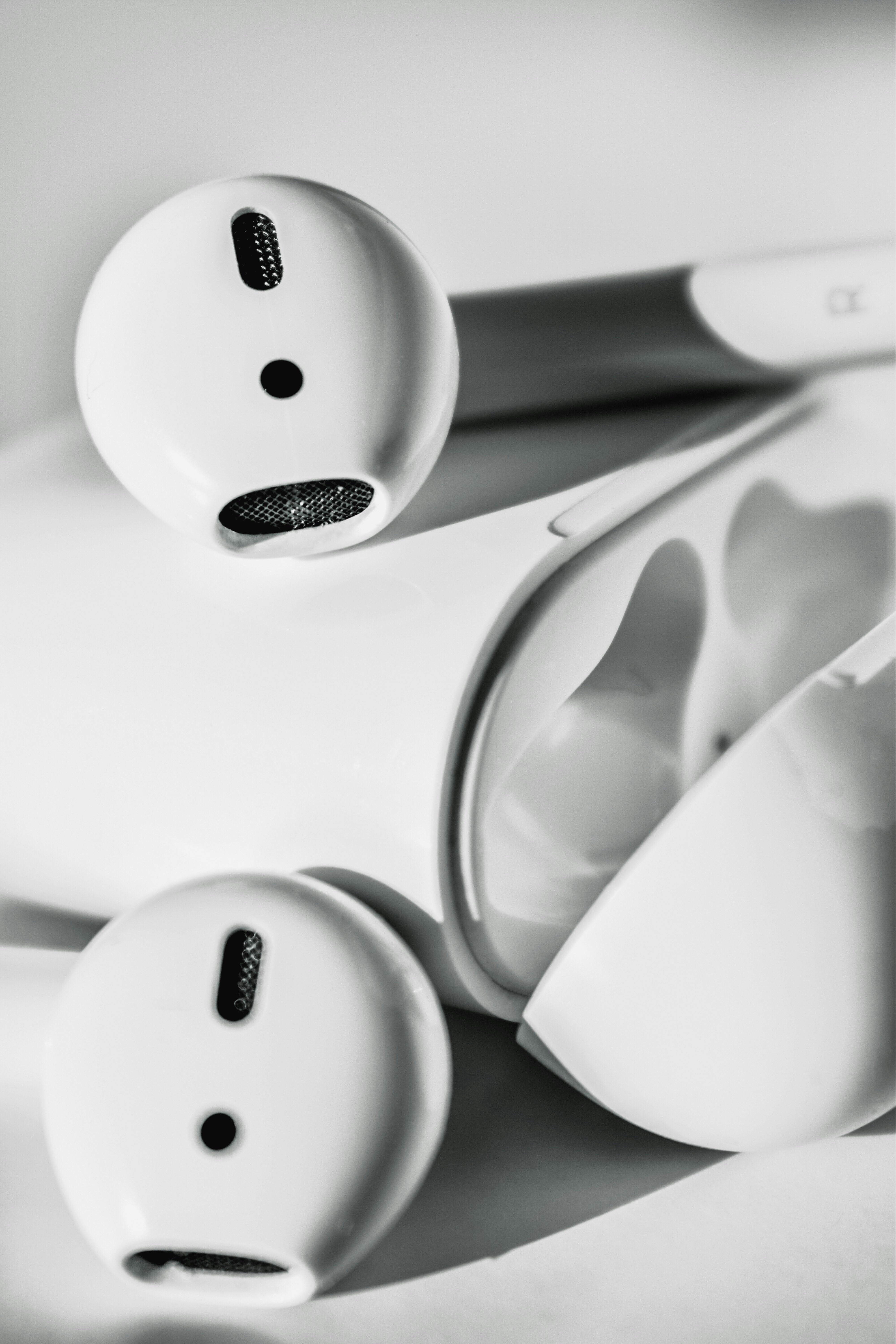 Wireless Bluetooth Noise-Cancelling Earphones