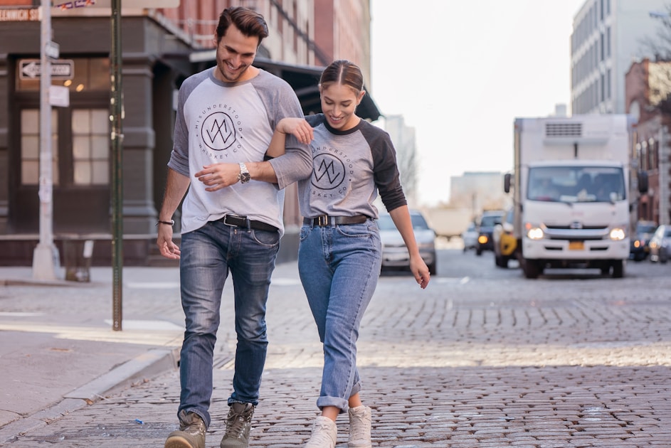 Couples Photoshoot in Lisbon: Ideas, Poses & Locations