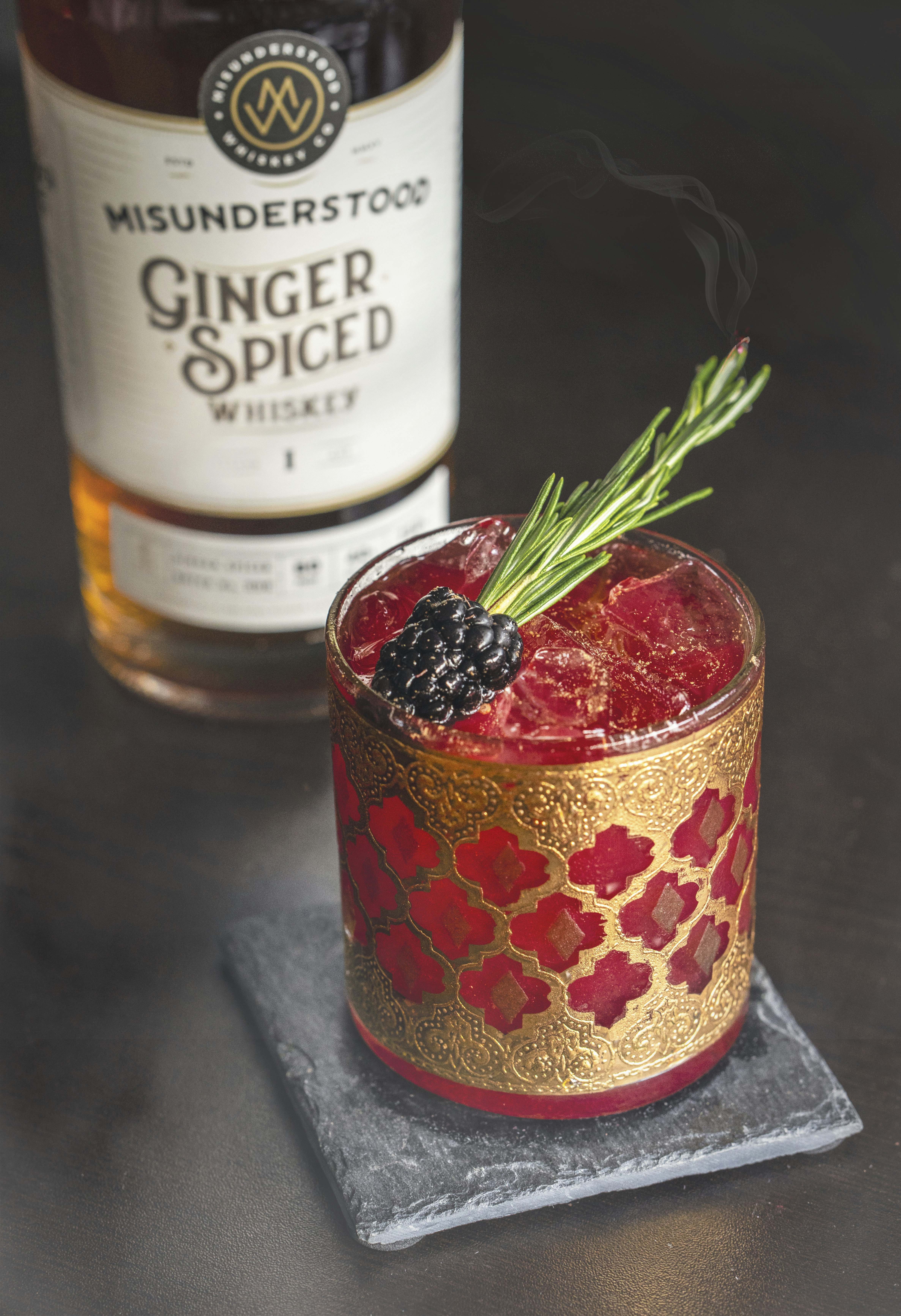 Cozy Winter Cocktails: Heartwarming Drinks to Enjoy by the Fire