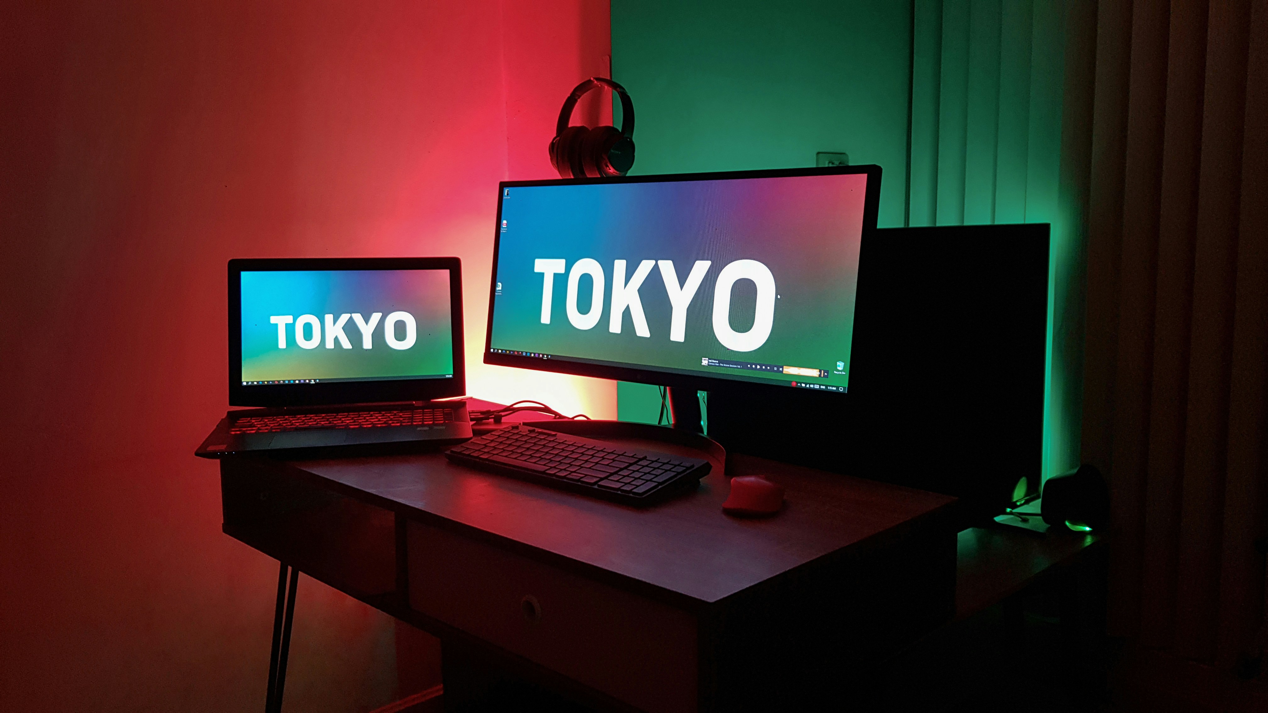 Neon workspace