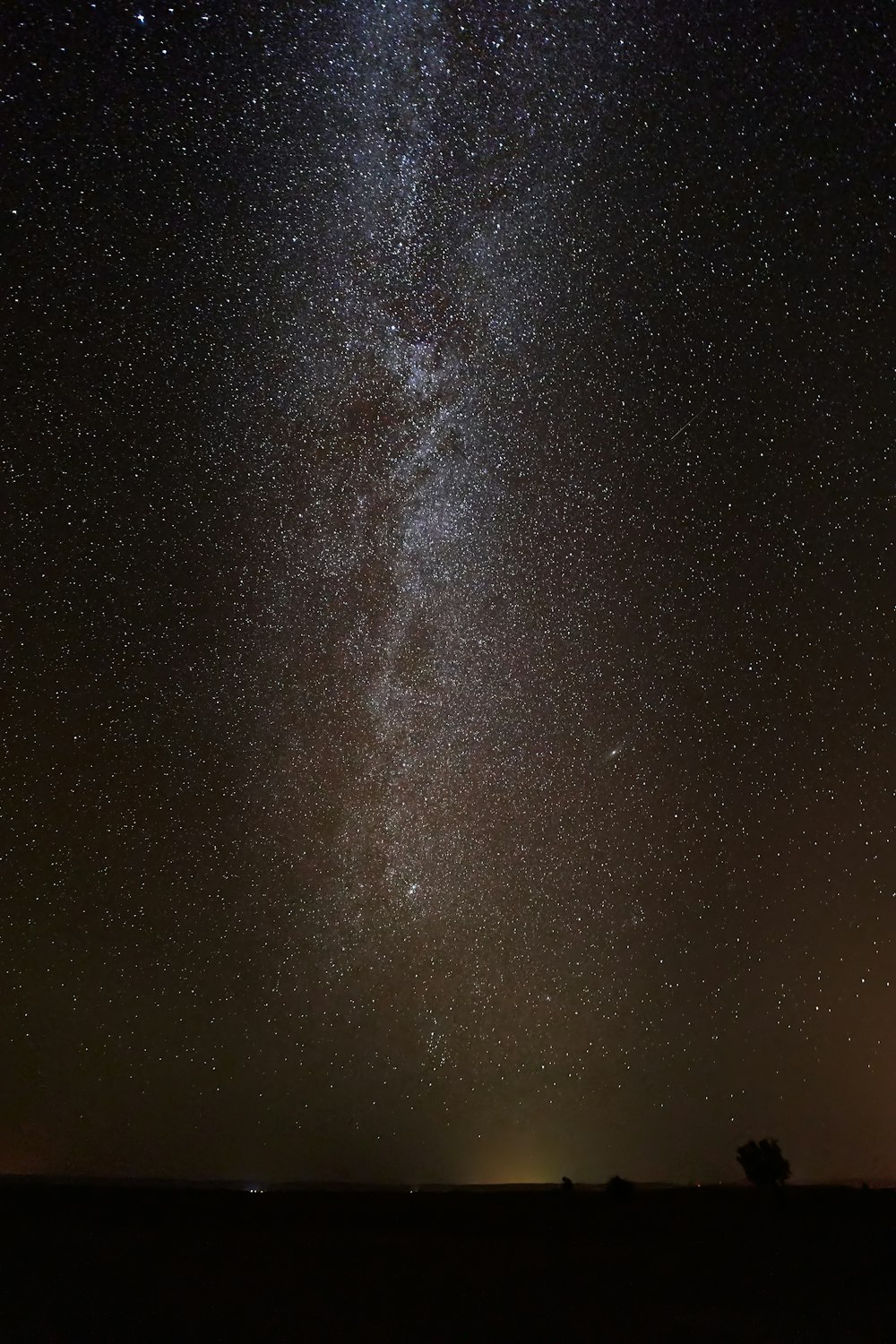 Noche estrellada en blanco y negro