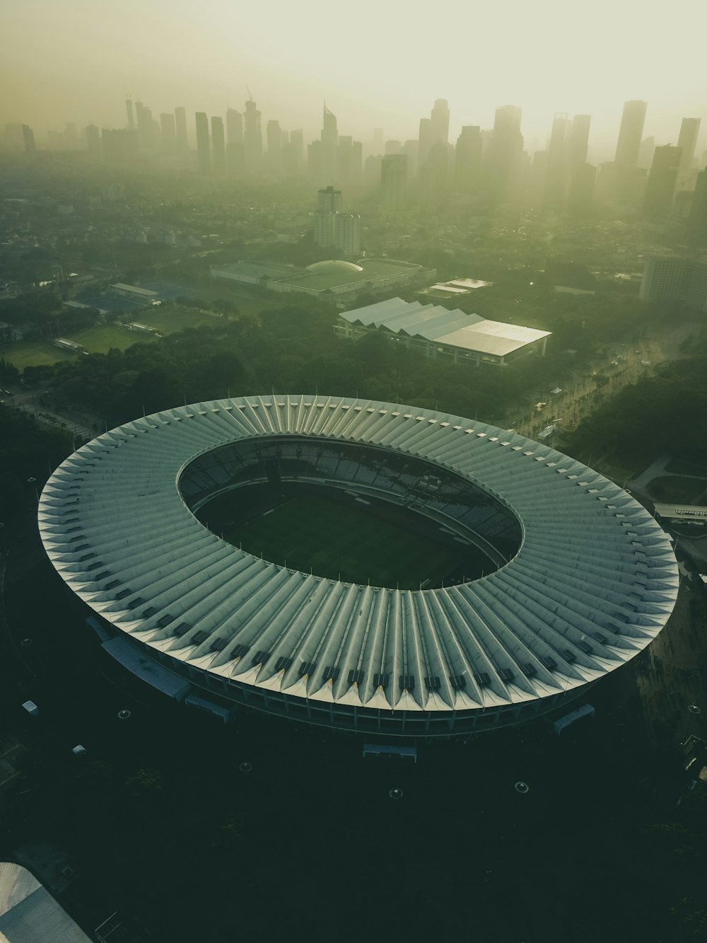 Vista aérea de la ciudad durante el día