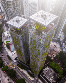 high rise building during daytime