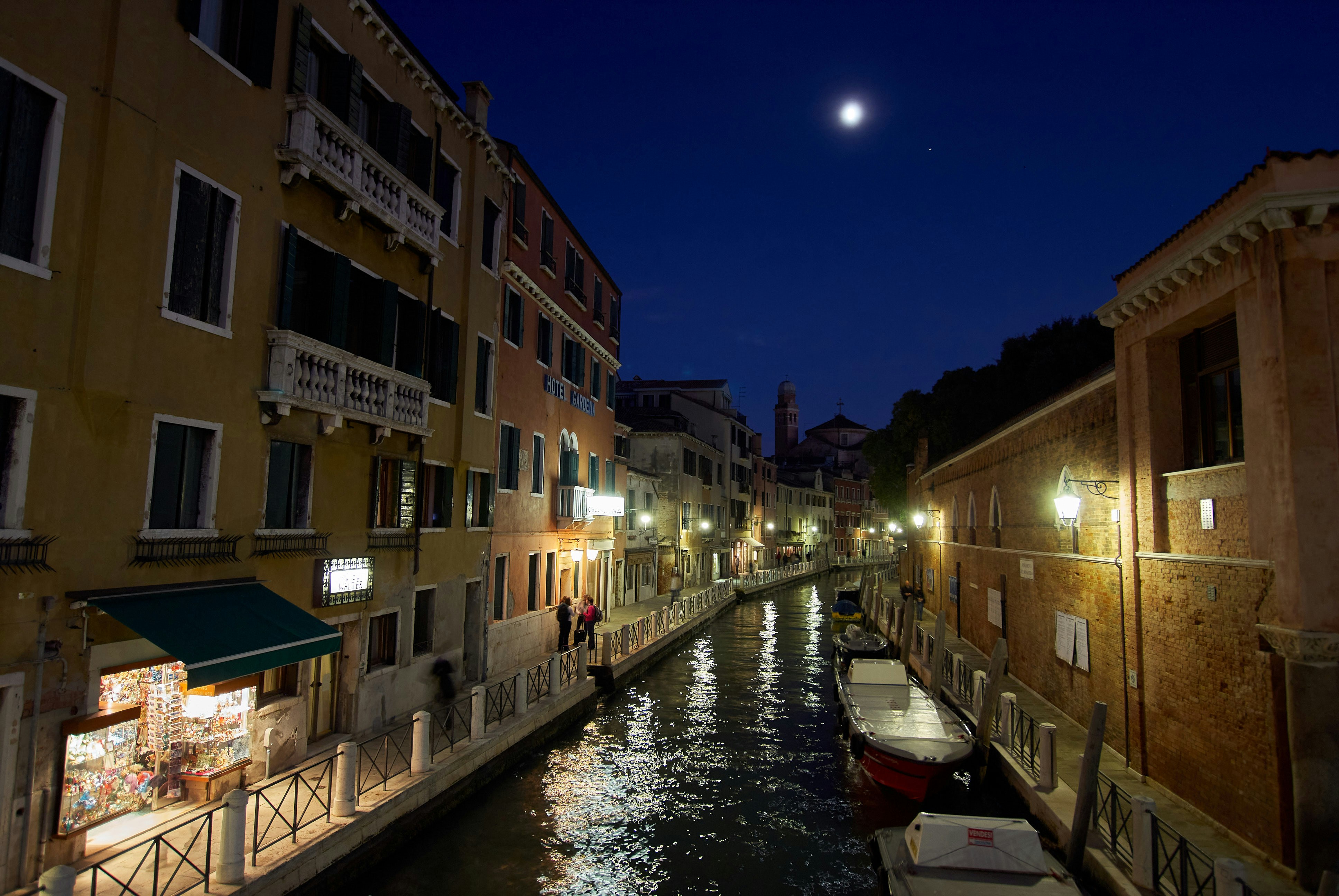 Photo by wolfgang_hasselmann