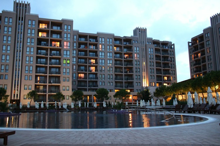 DLF The Ultima