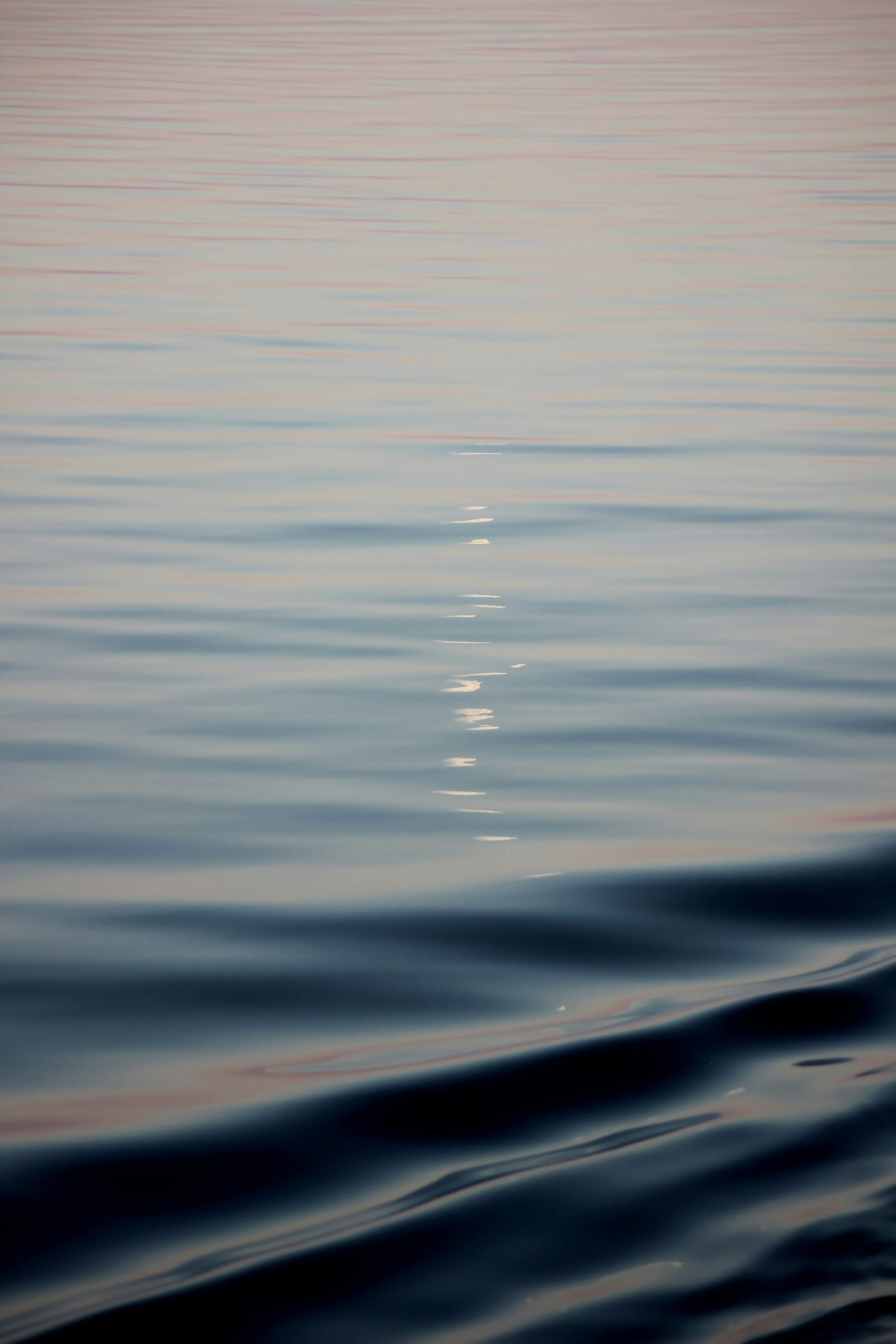 Close up photo of body of water photo – Free Grey Image on Unsplash