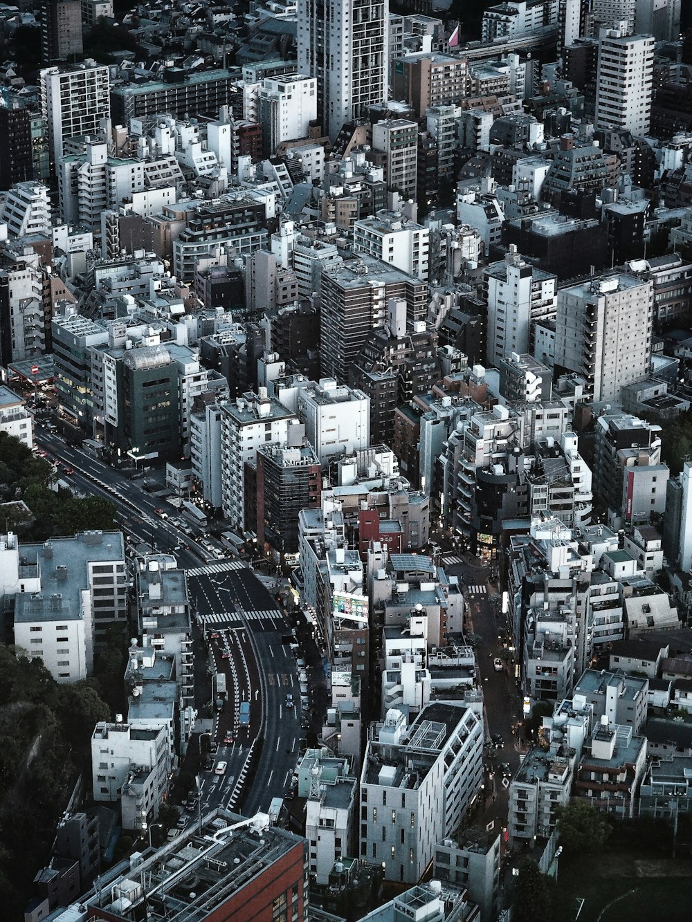 Vista aérea de los edificios de la ciudad durante el día
