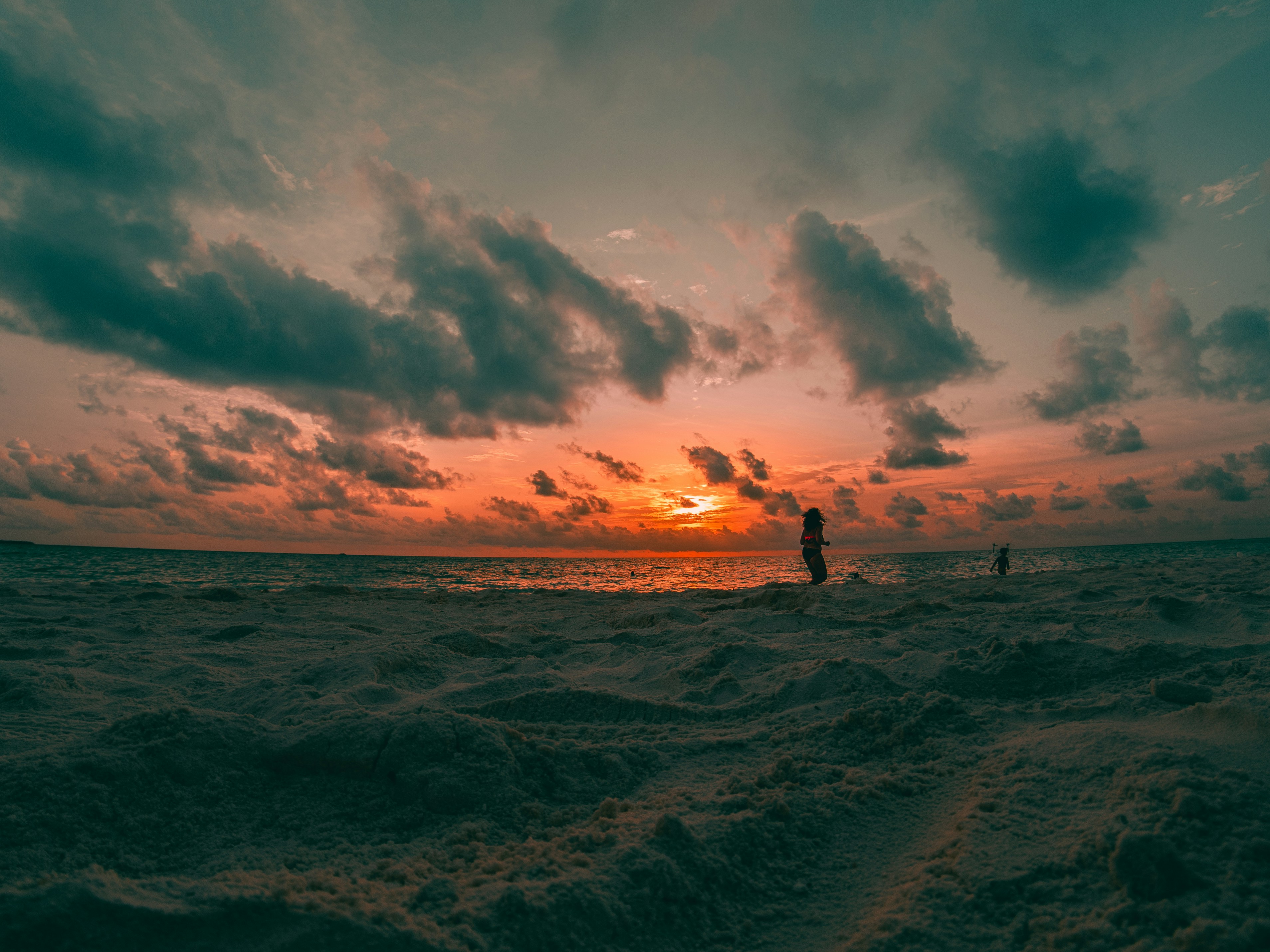 Choose from a curated selection of sunset photos. Always free on Unsplash.