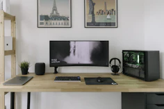 Photo of a similar item: HumanCentric Aluminum Headphone Stand, Space Gray