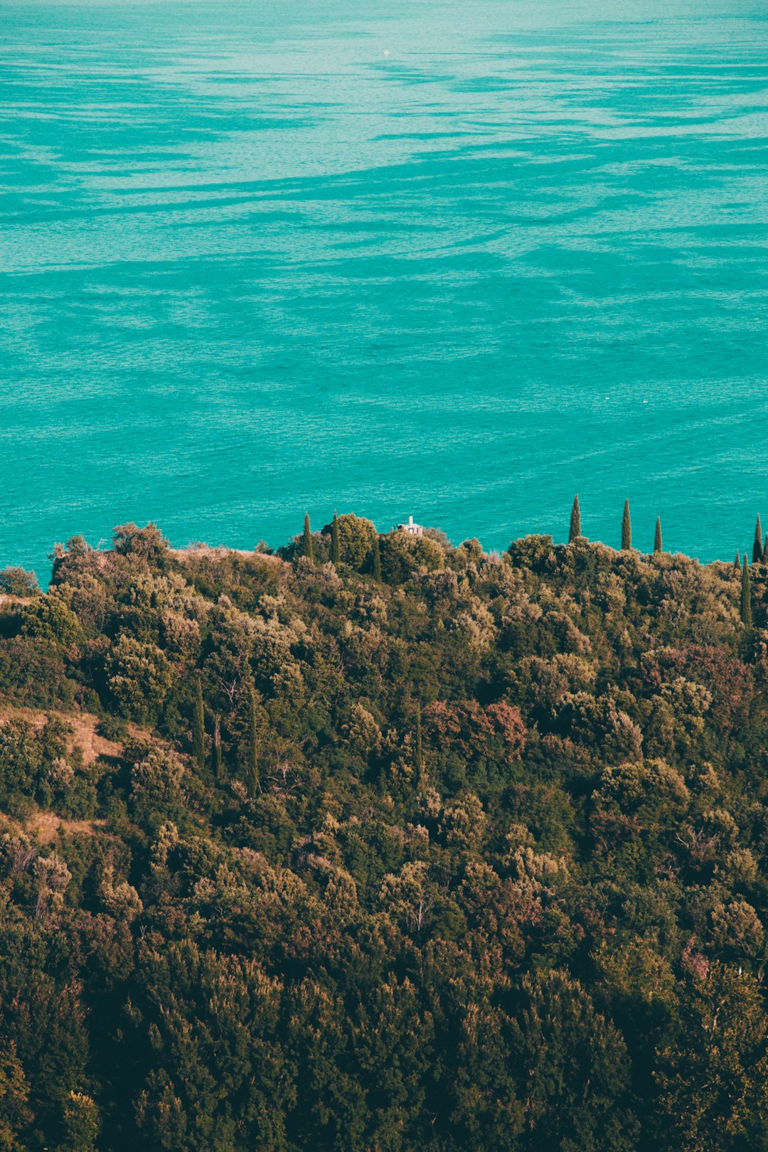 travelers stories about Ocean in Lago di Garda, Italy