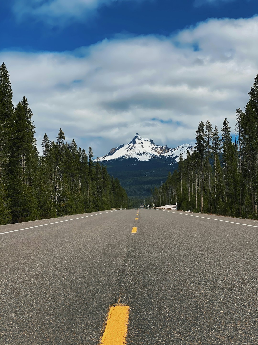 travelers stories about Road trip in Mount Thielsen, United States