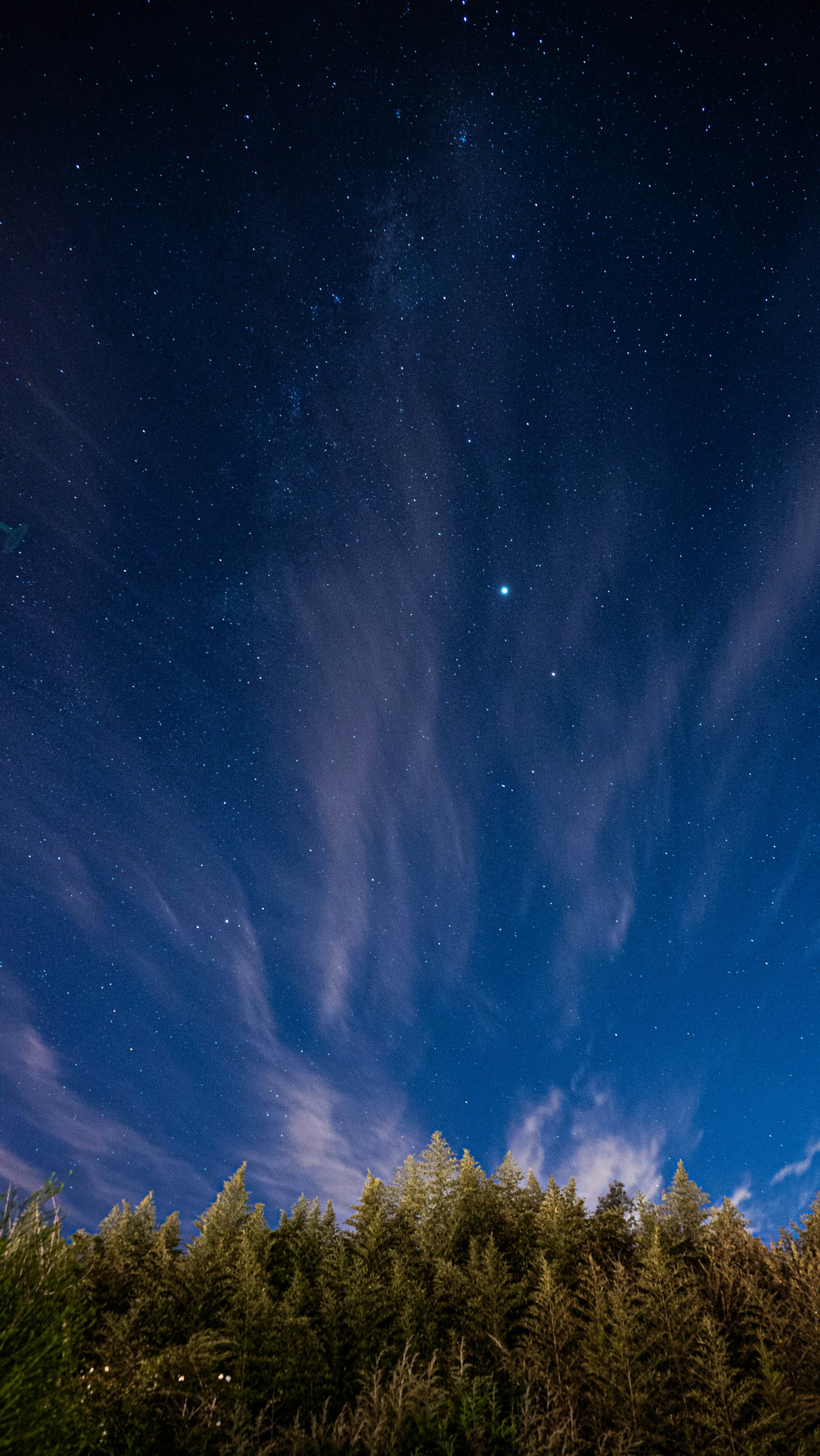blue sky with stars during night time