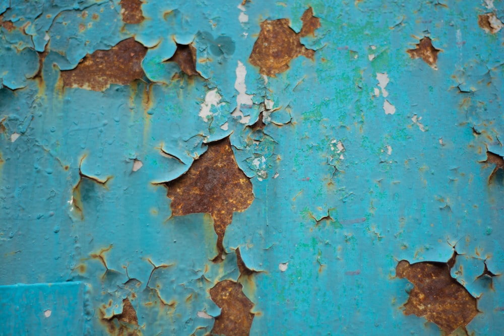 blue and white concrete wall