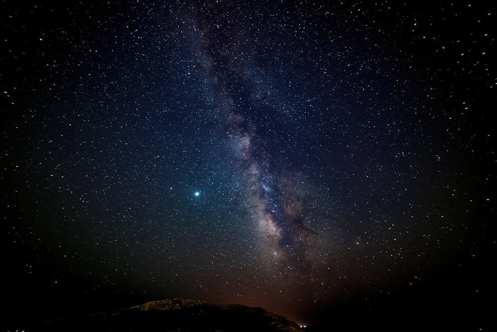 the night sky with stars and the milky