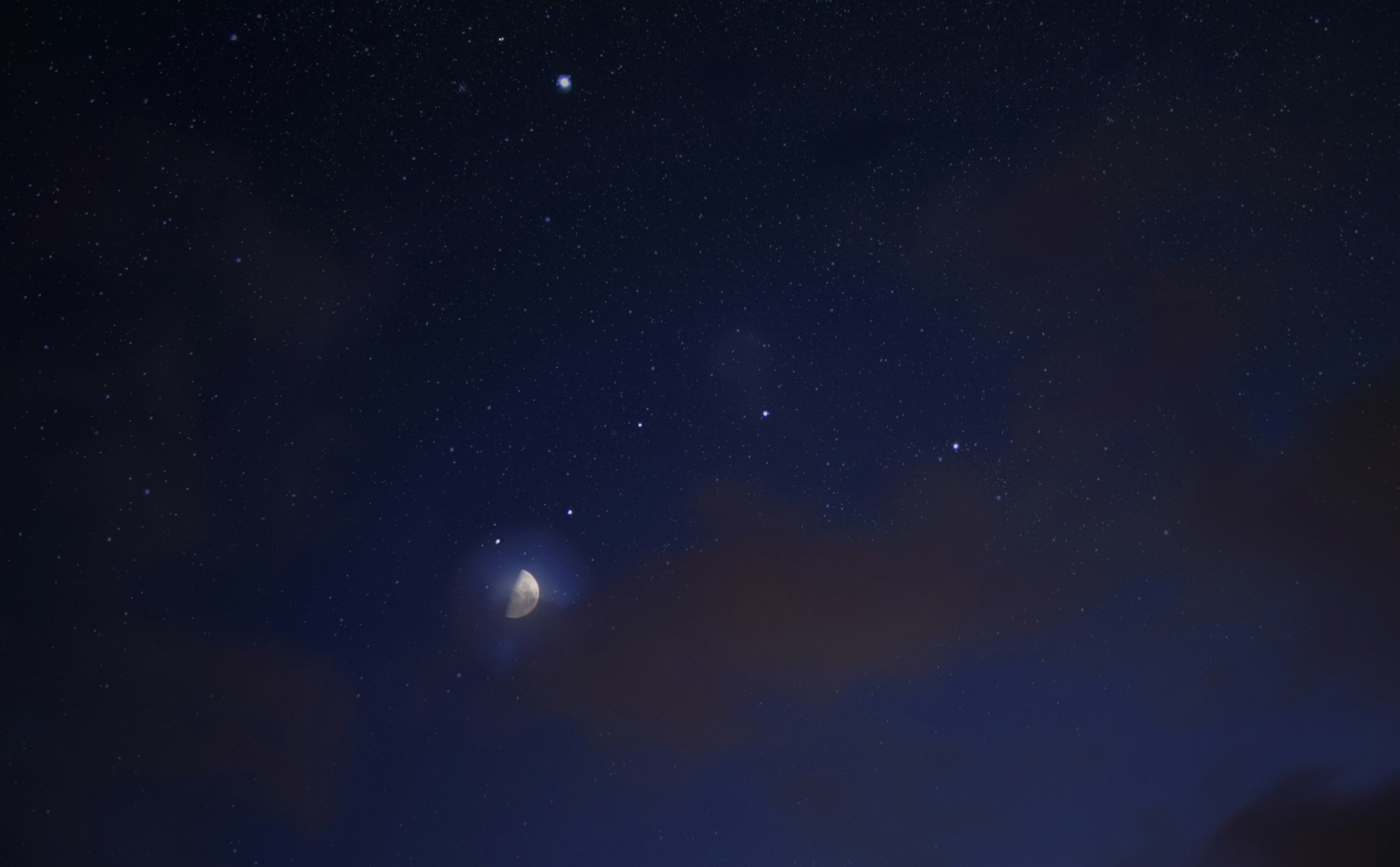 Photo by andresloquesea