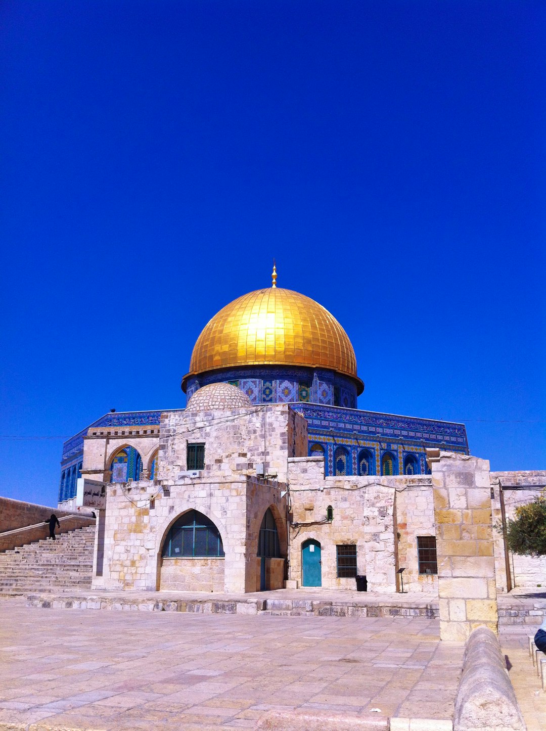 white and blue dome building under blue sky during daytime