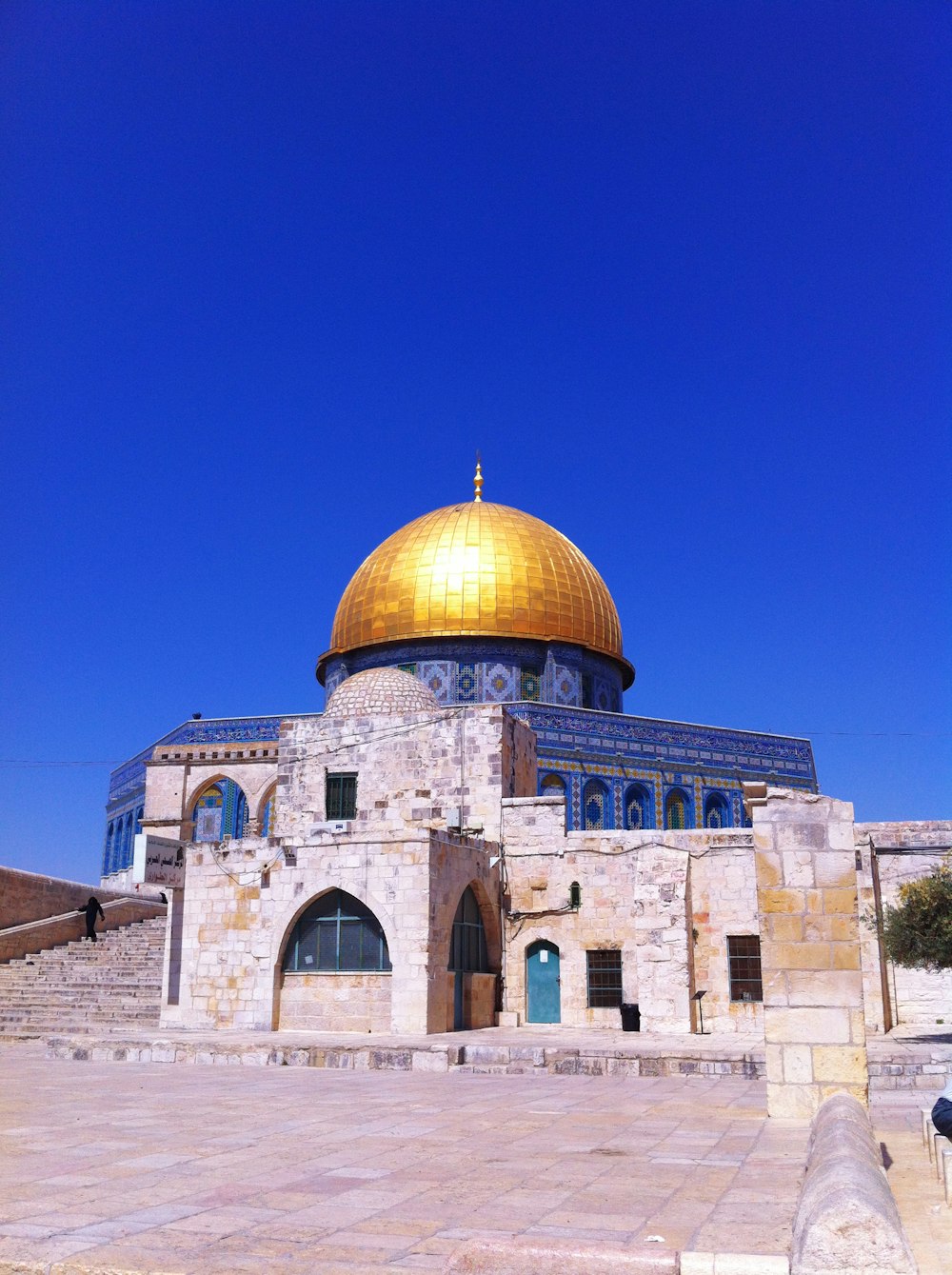 white and blue dome building under blue sky during daytime