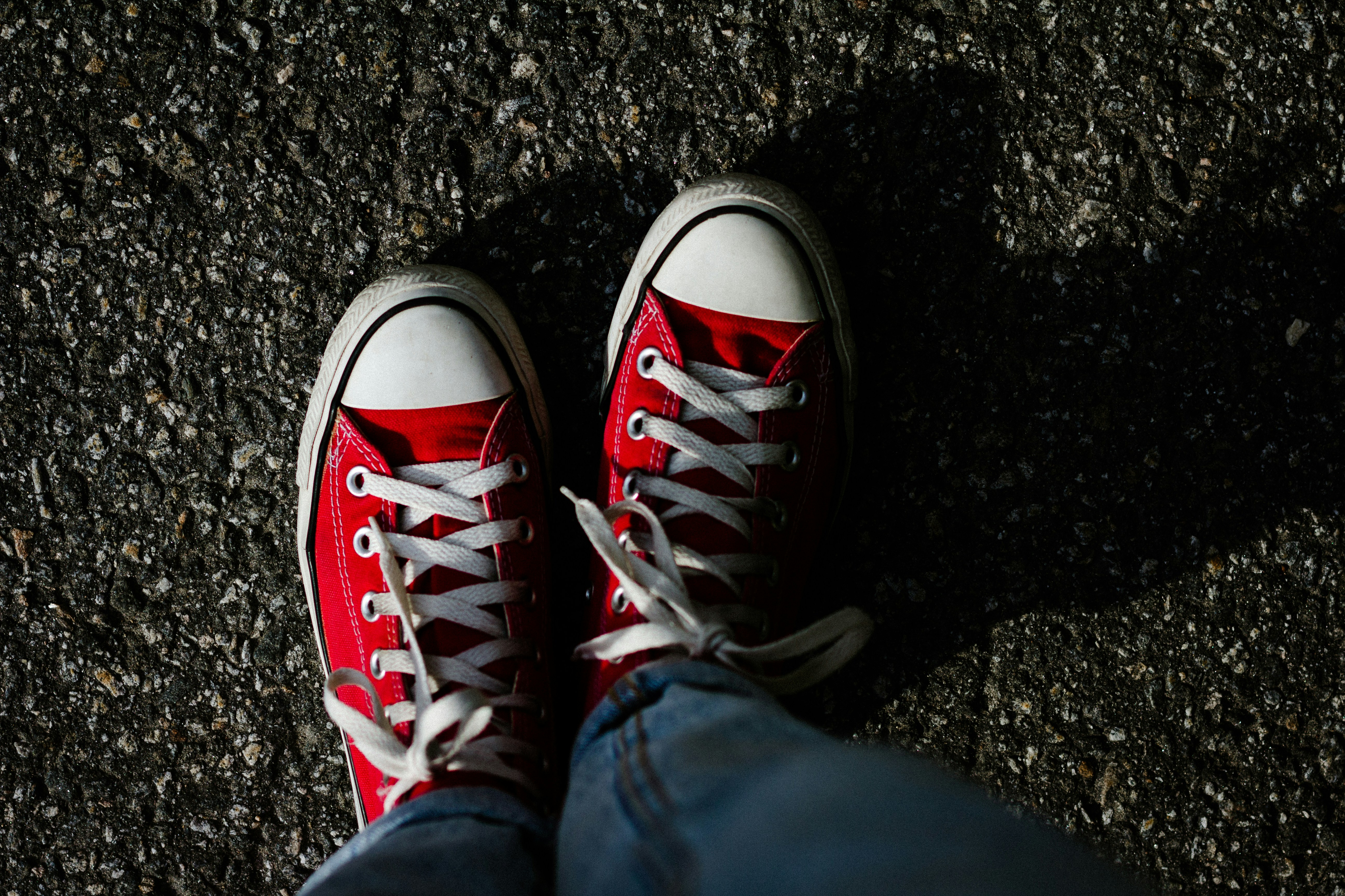 jeans and red converse