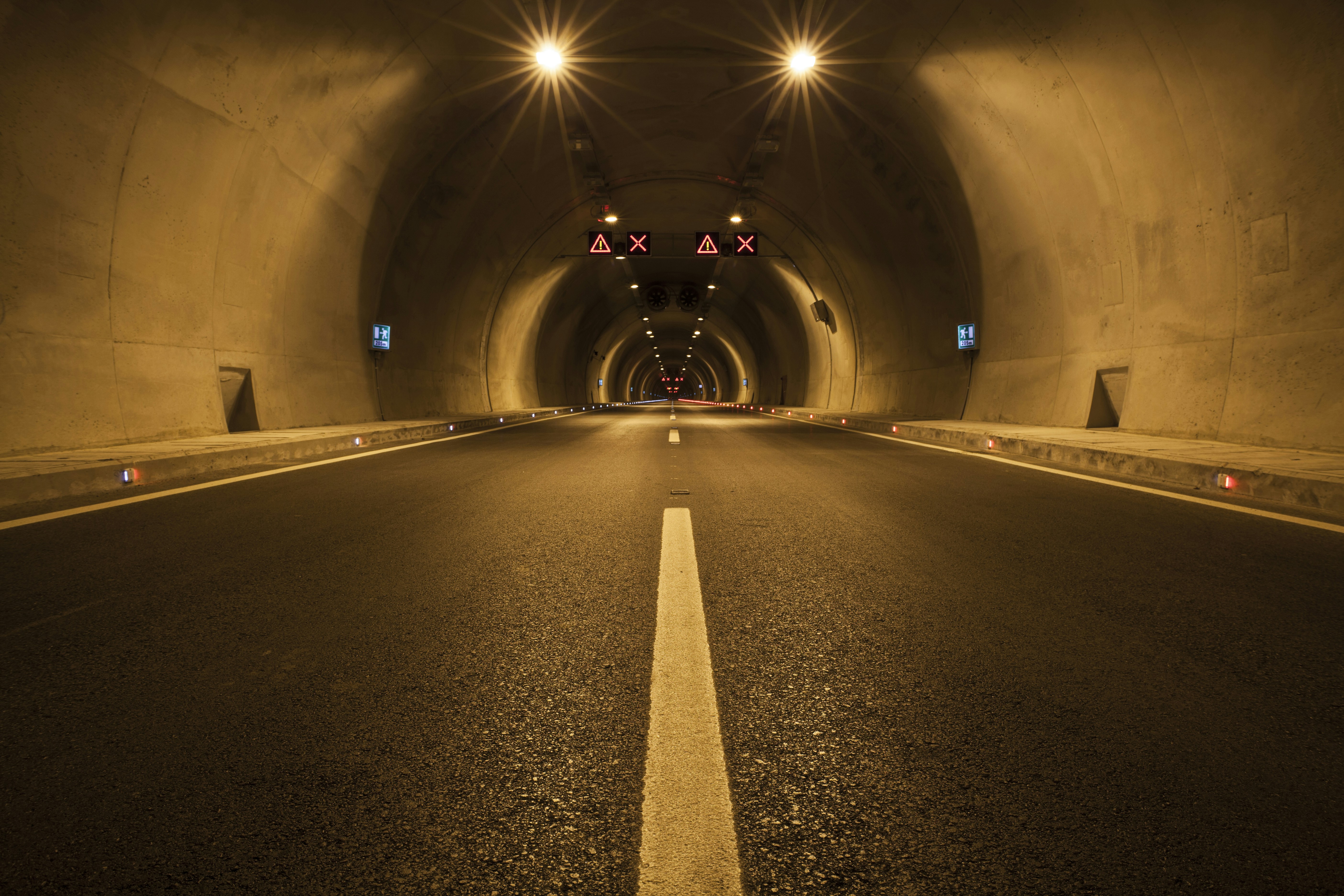 Traffic Restrictions in the Tunnel
