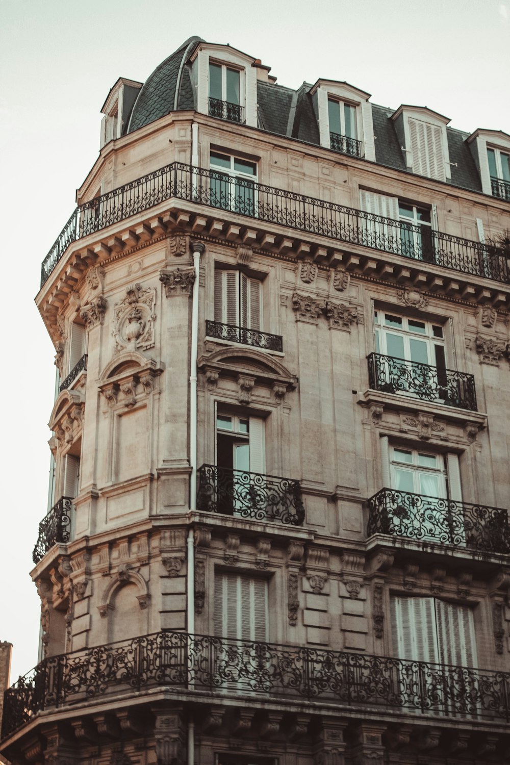 brown concrete building during daytime