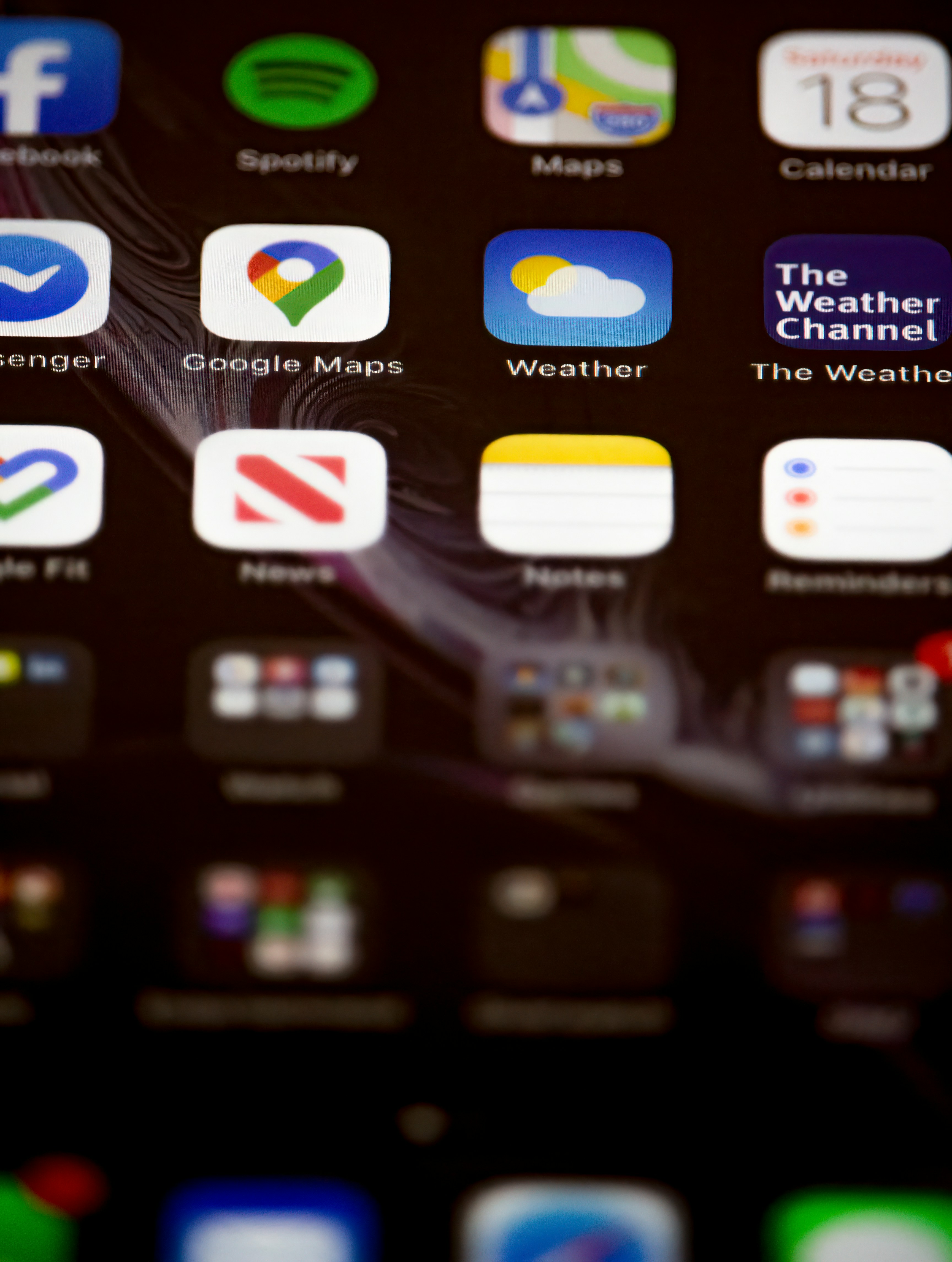 Illustrative comparison of app-based versus dedicated IPTV devices