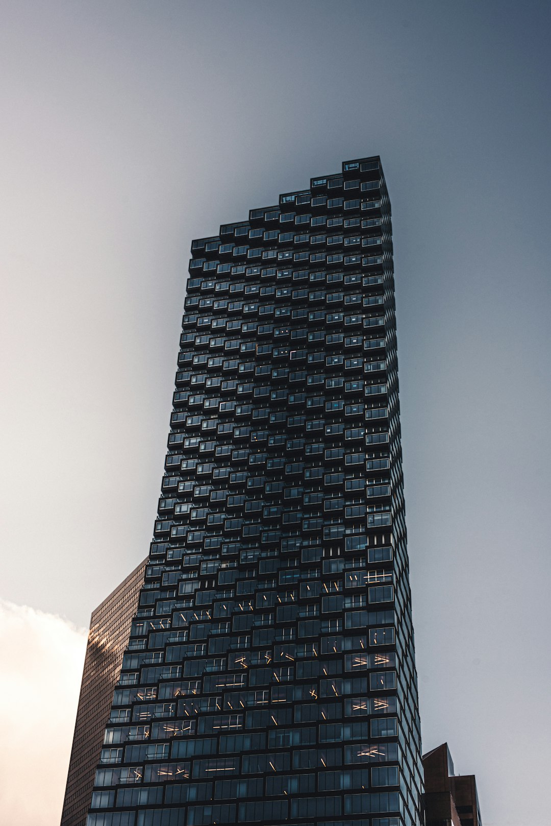 black and gray high rise building