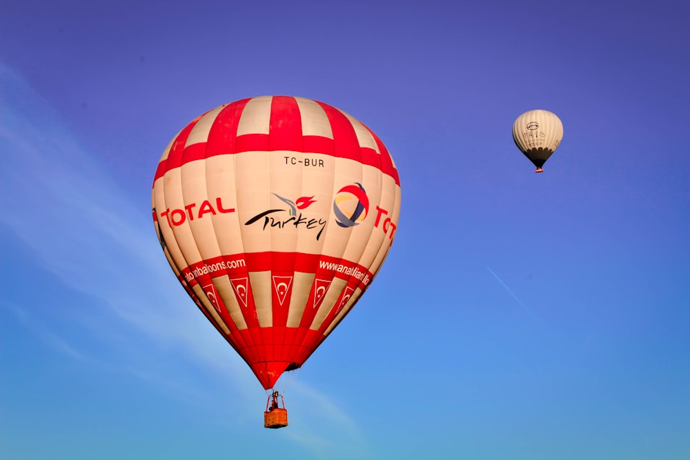 red green and blue hot air balloon