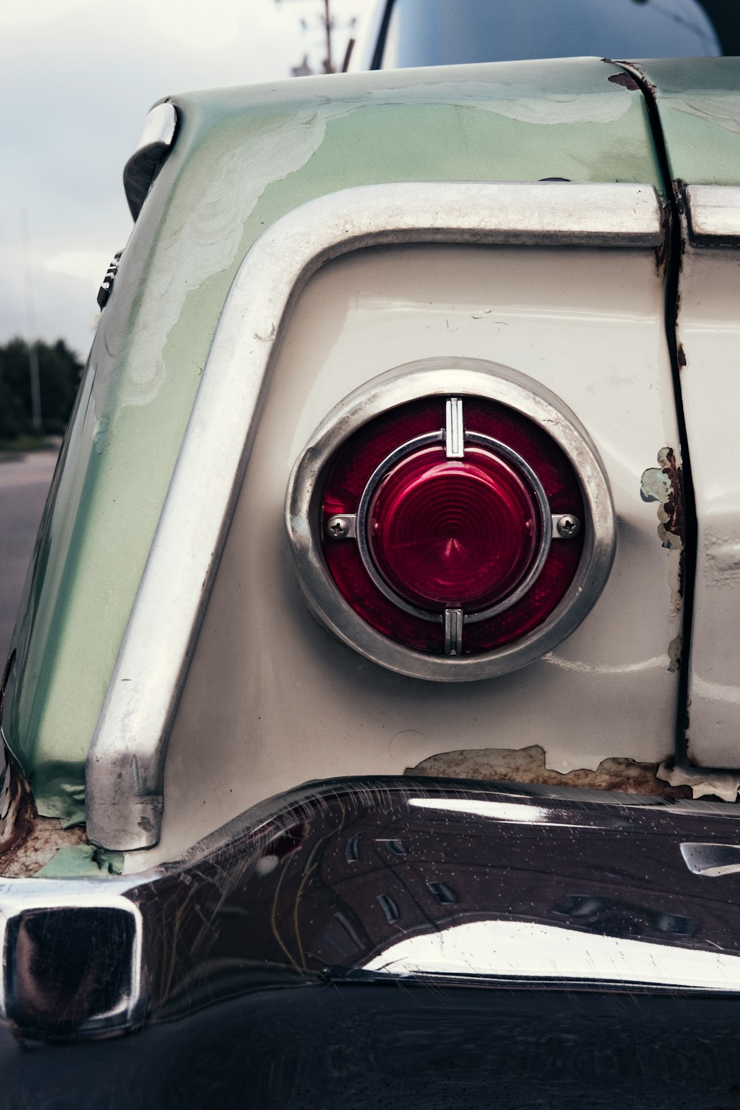 white and red car door