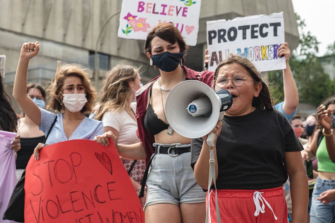 Quelle est la différence entre misandrie et féminisme ?