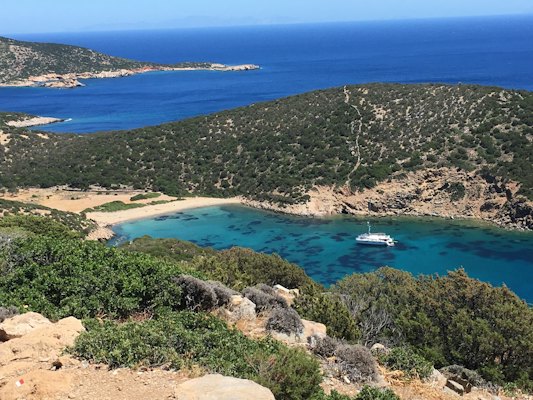 Green trees on mountain near body of water during daytime — Sifnos, Greece