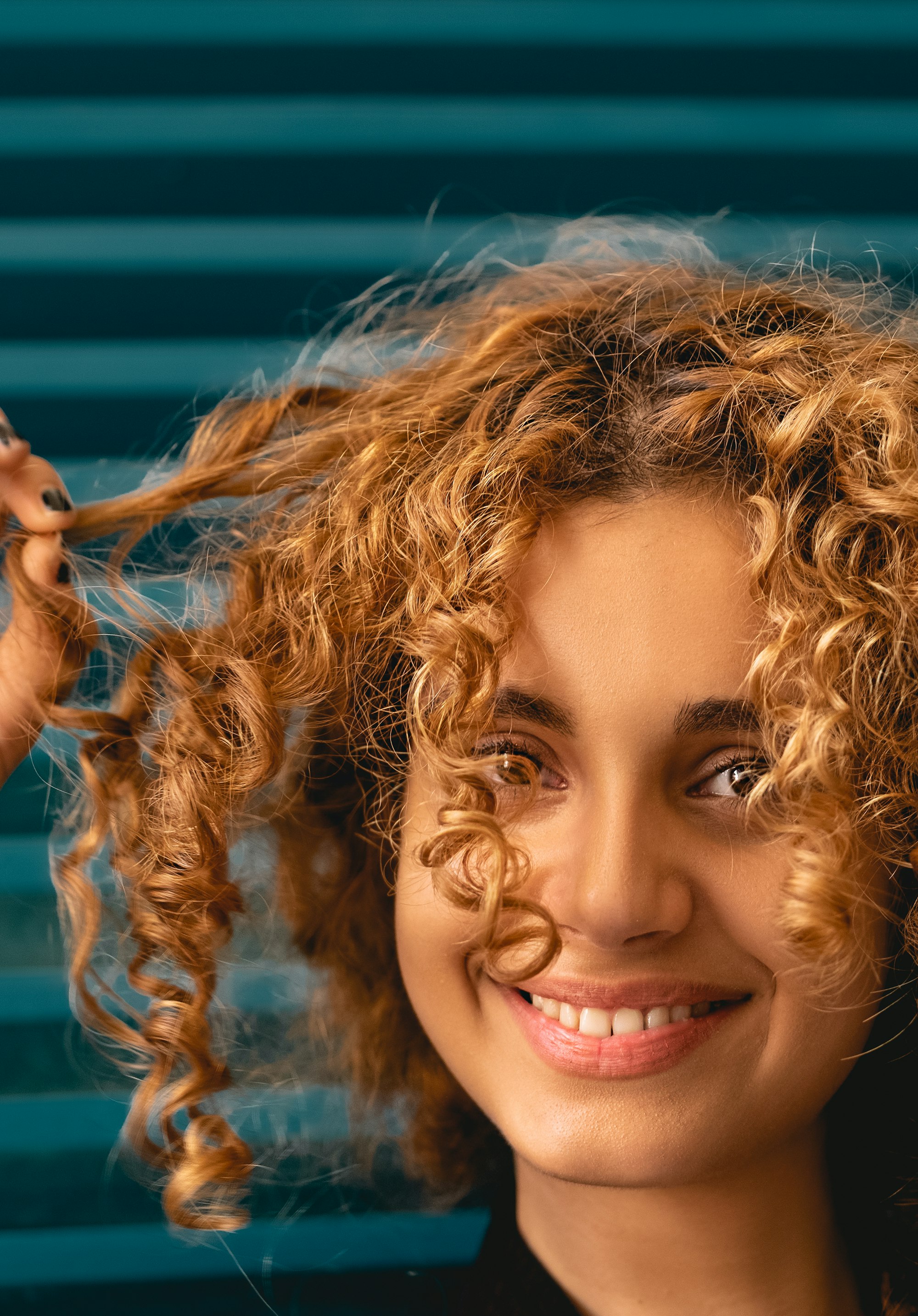 Mastering Curly Hair Products for Optimal Definition