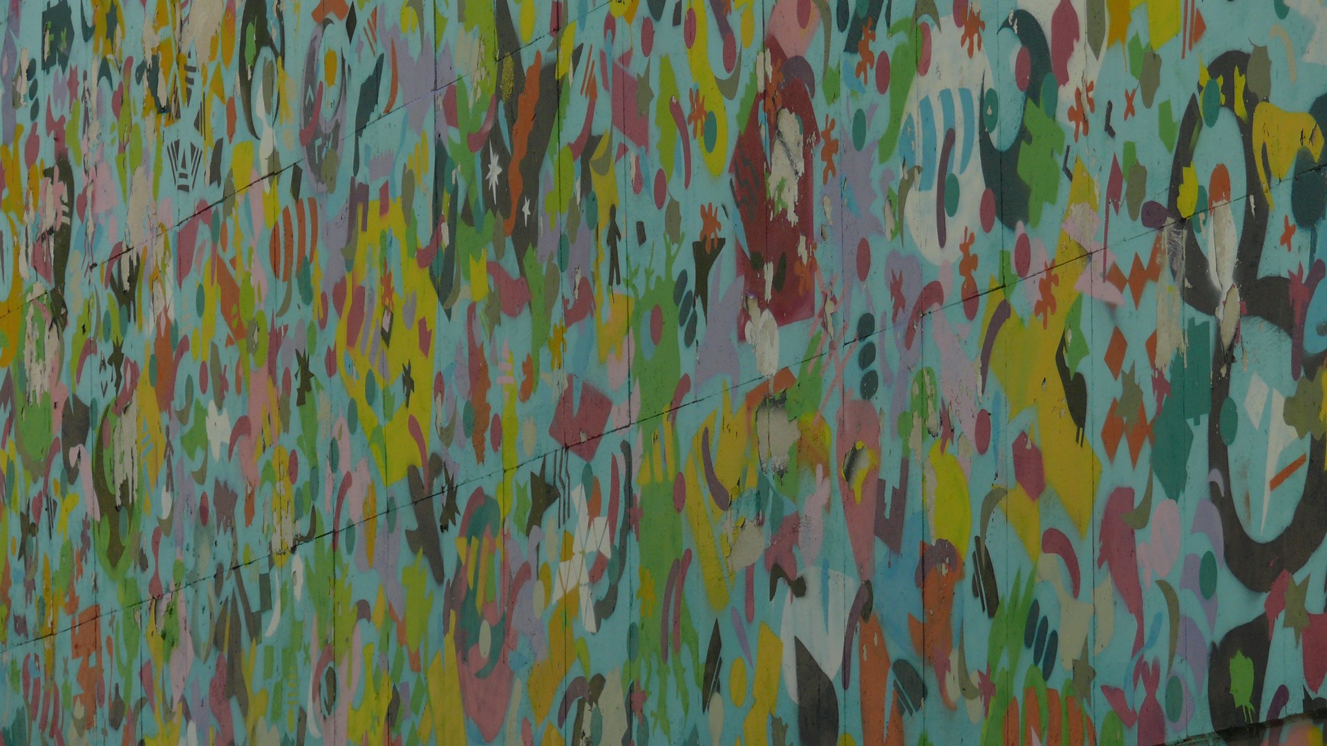 gray computer monitor