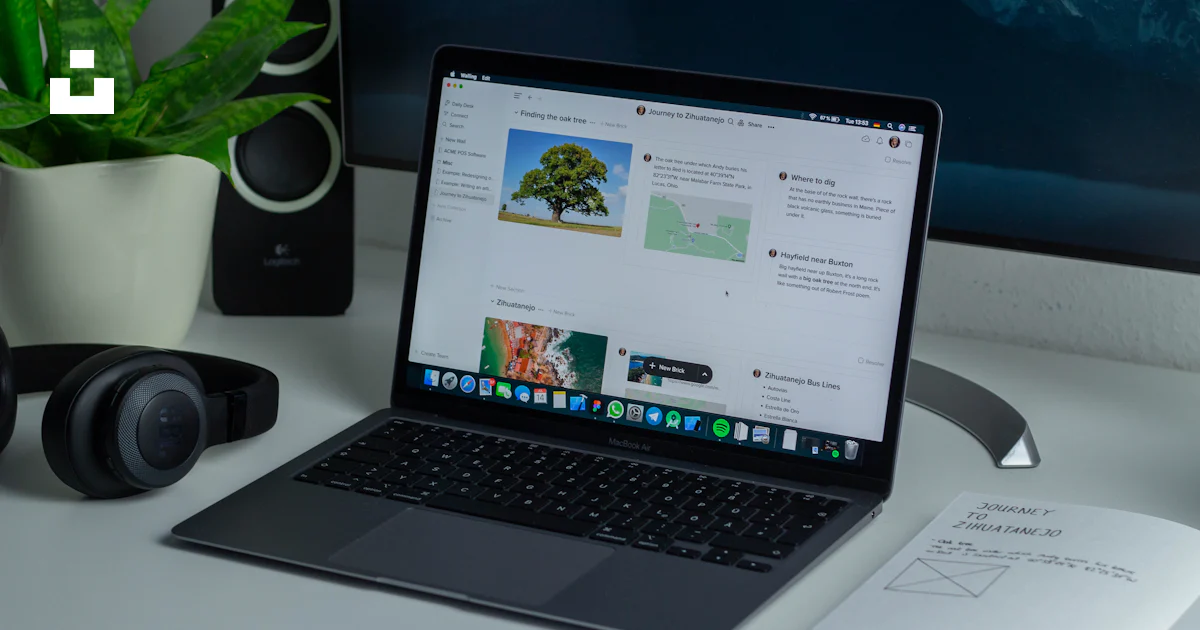 Macbook pro on white table photo – Free Laptop Image on Unsplash