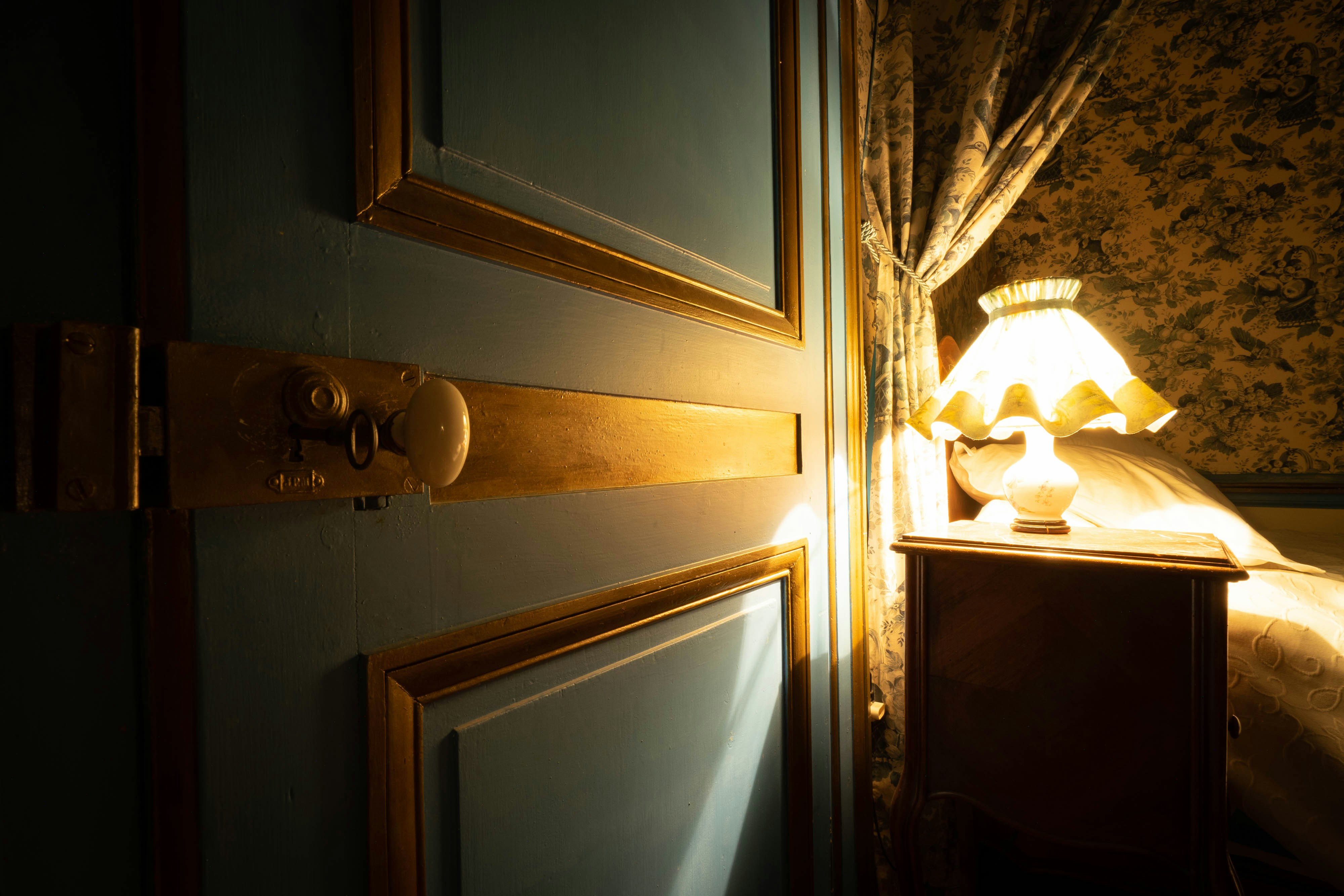 蓄電池は元が取れる？電気代節約効果と投資回収期間を計算関連画像