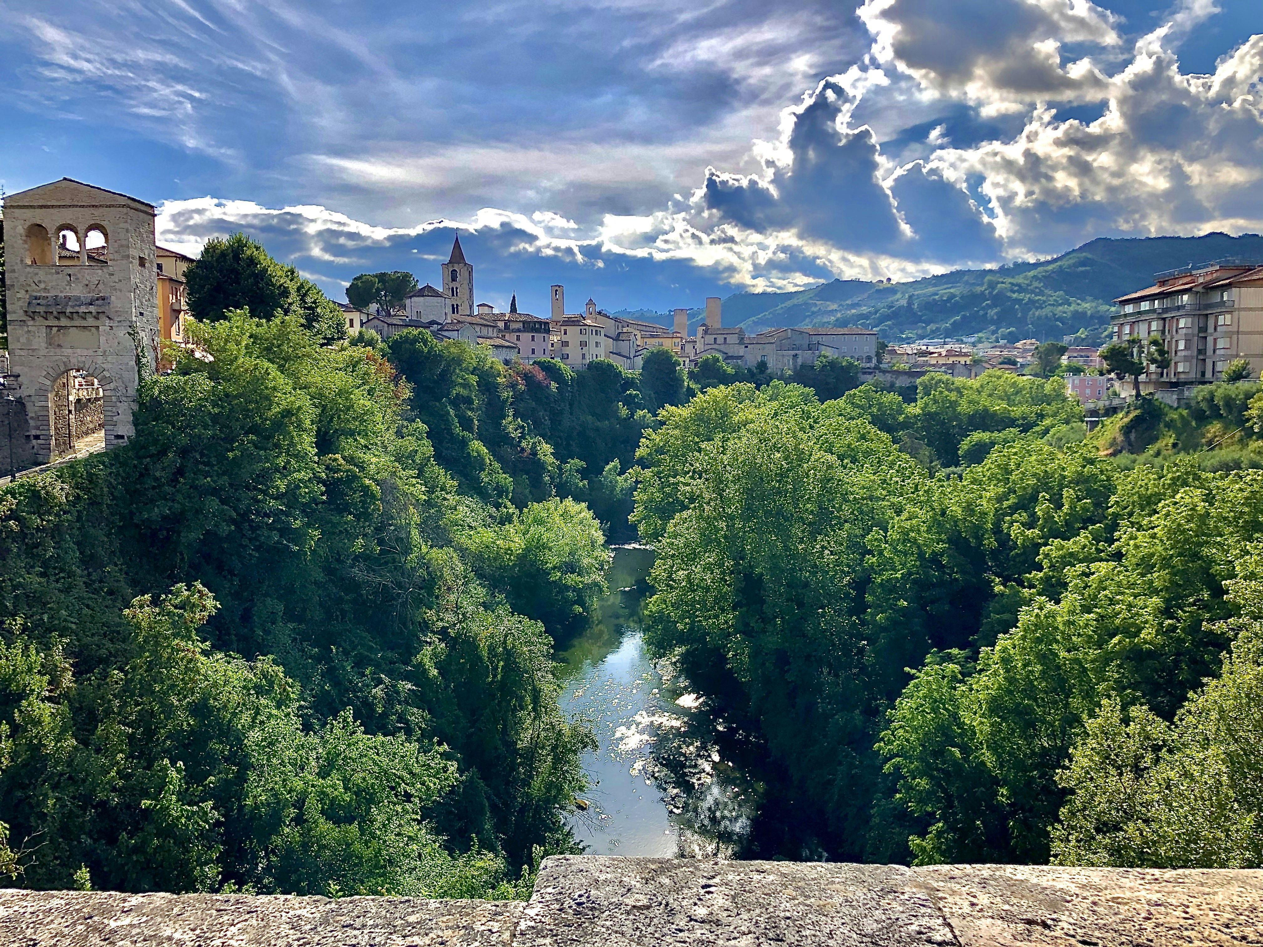 Ascoli Piceno, il centro storico e il fiume Tronto visti dal ponte Nuovo Please share w/credits