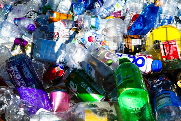 위험한 플라스틱 중독을 어떻게 멈출 수 있을까요?