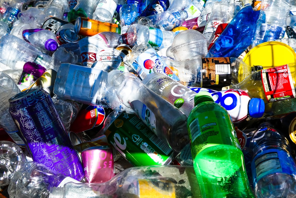 bisnis daur ulang, sampah kaleng dan botol