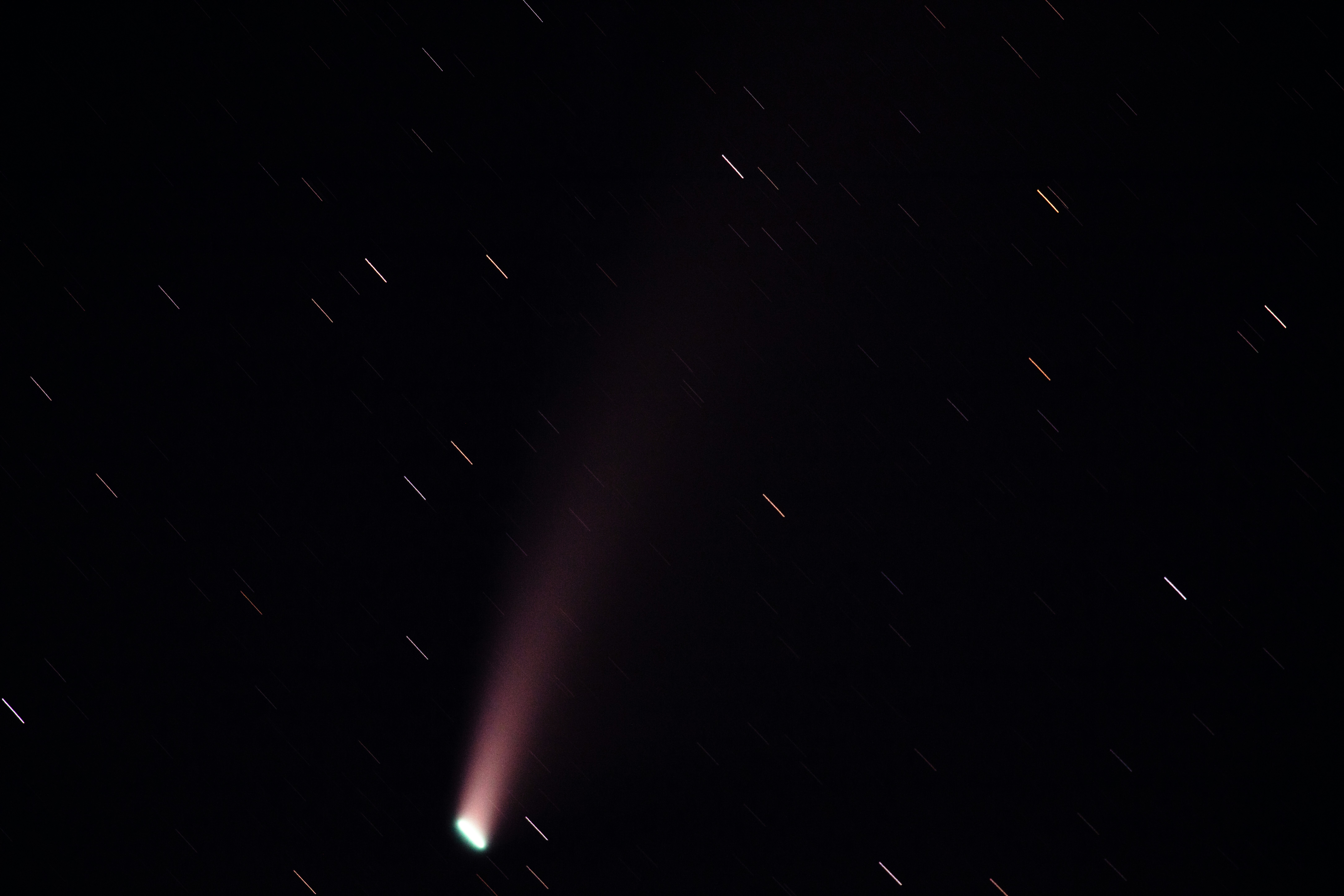 Photo by worldsbetweenlines